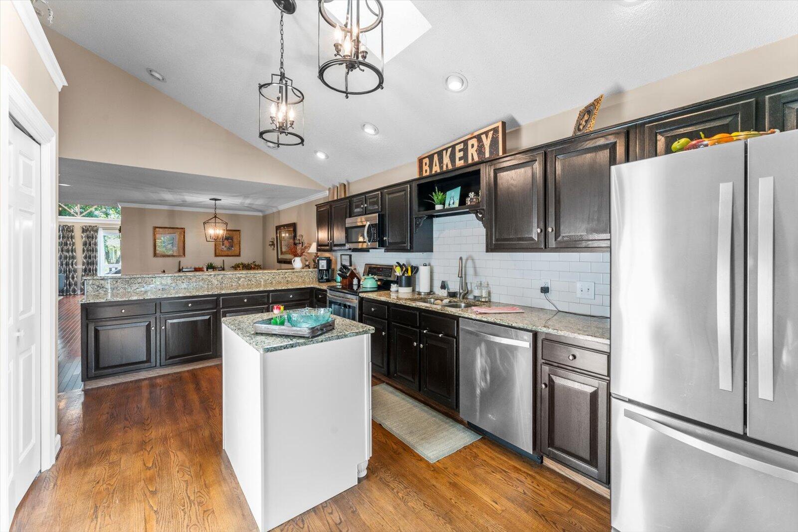 1623 Taft Highway