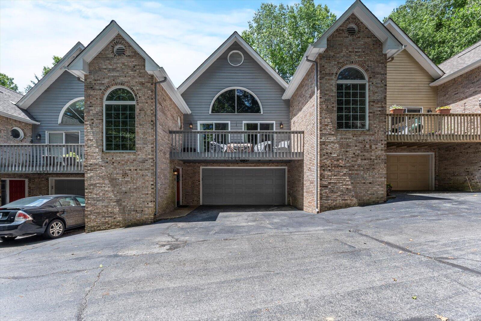 1623 Taft Highway