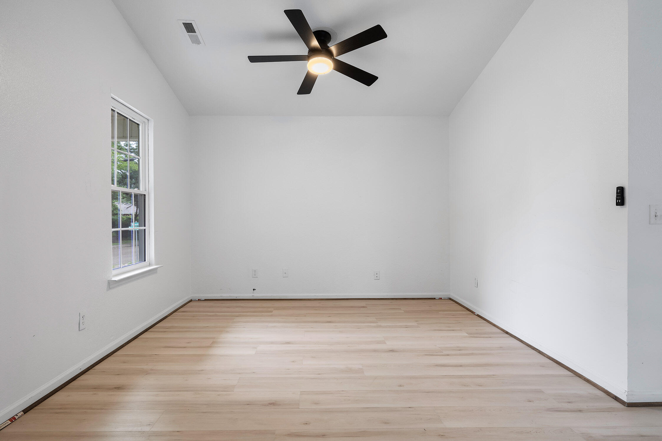 908 Roanoke Avenue