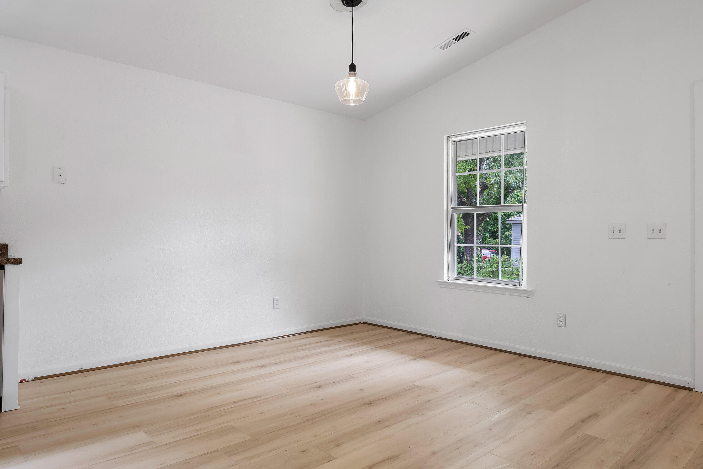908 Roanoke Avenue