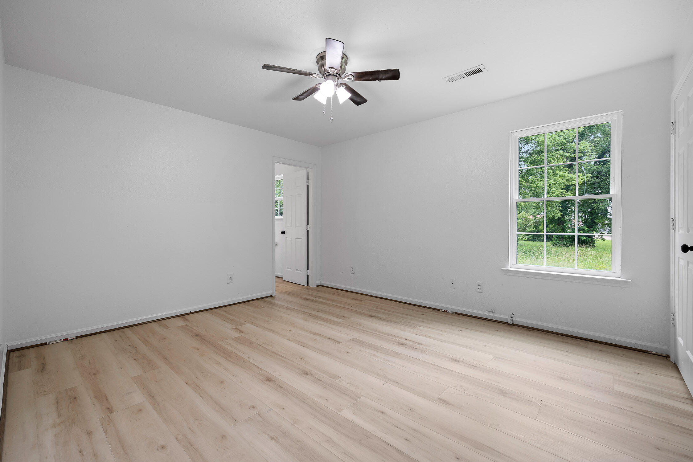 908 Roanoke Avenue