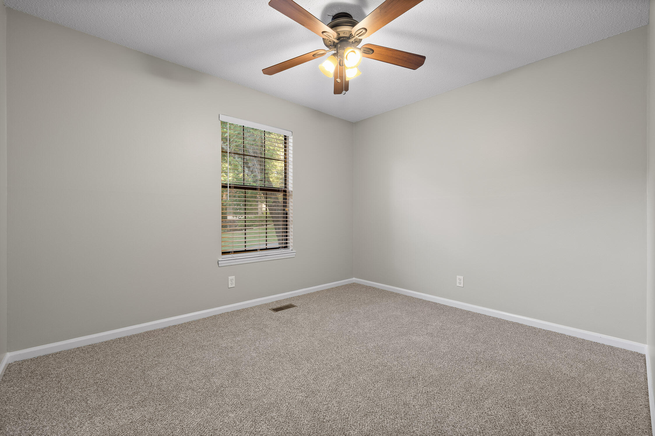 7226 Fairington Circle