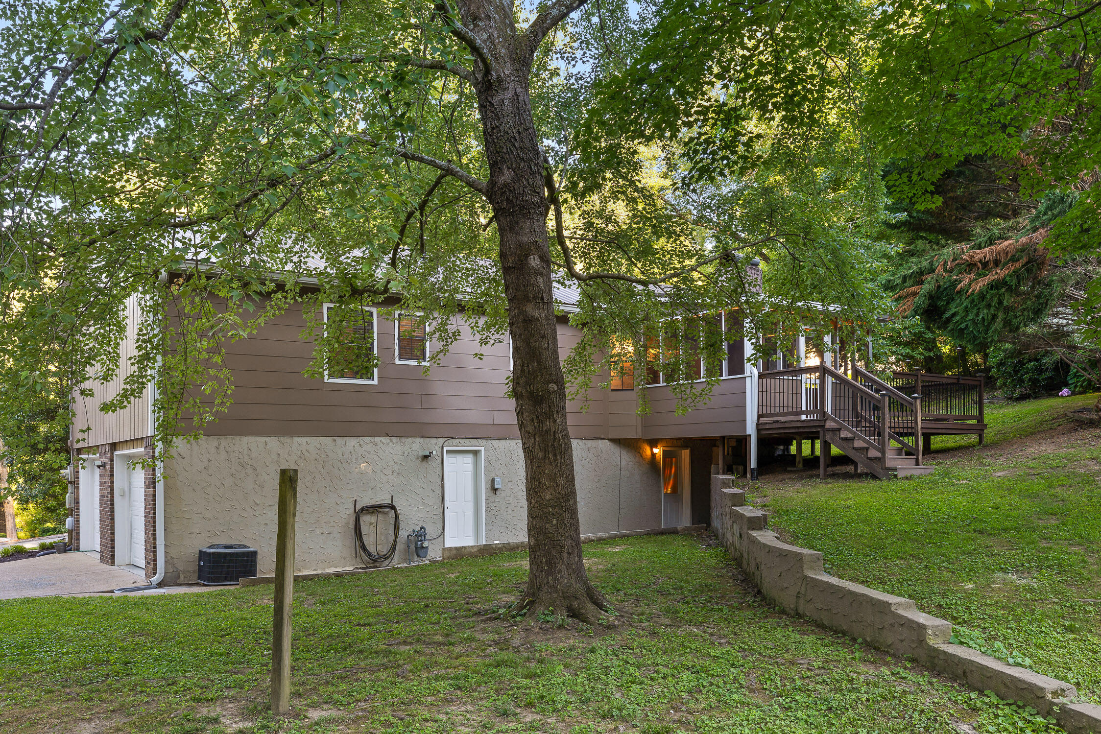 7226 Fairington Circle