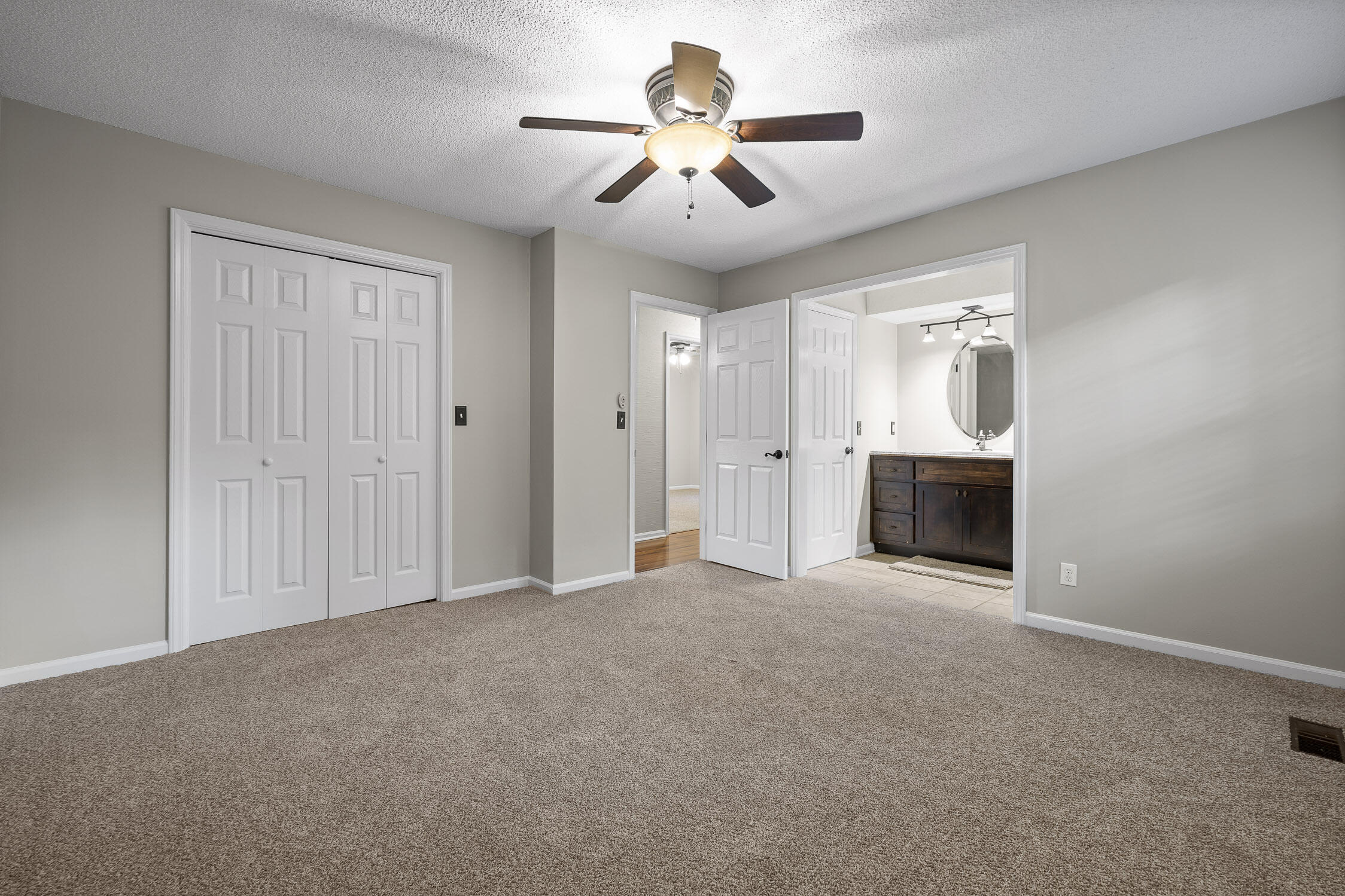 7226 Fairington Circle