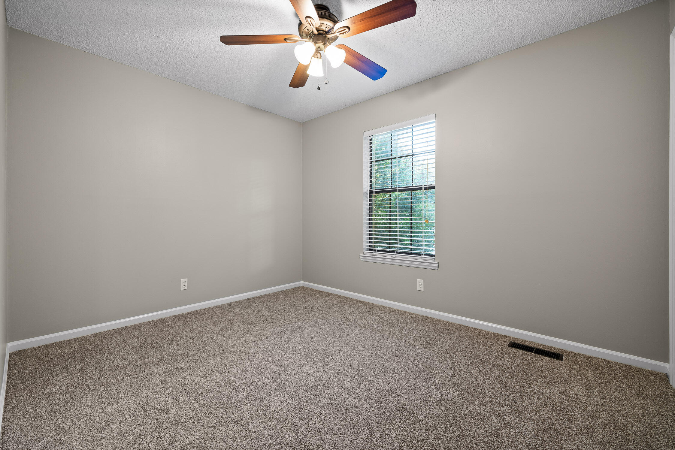 7226 Fairington Circle