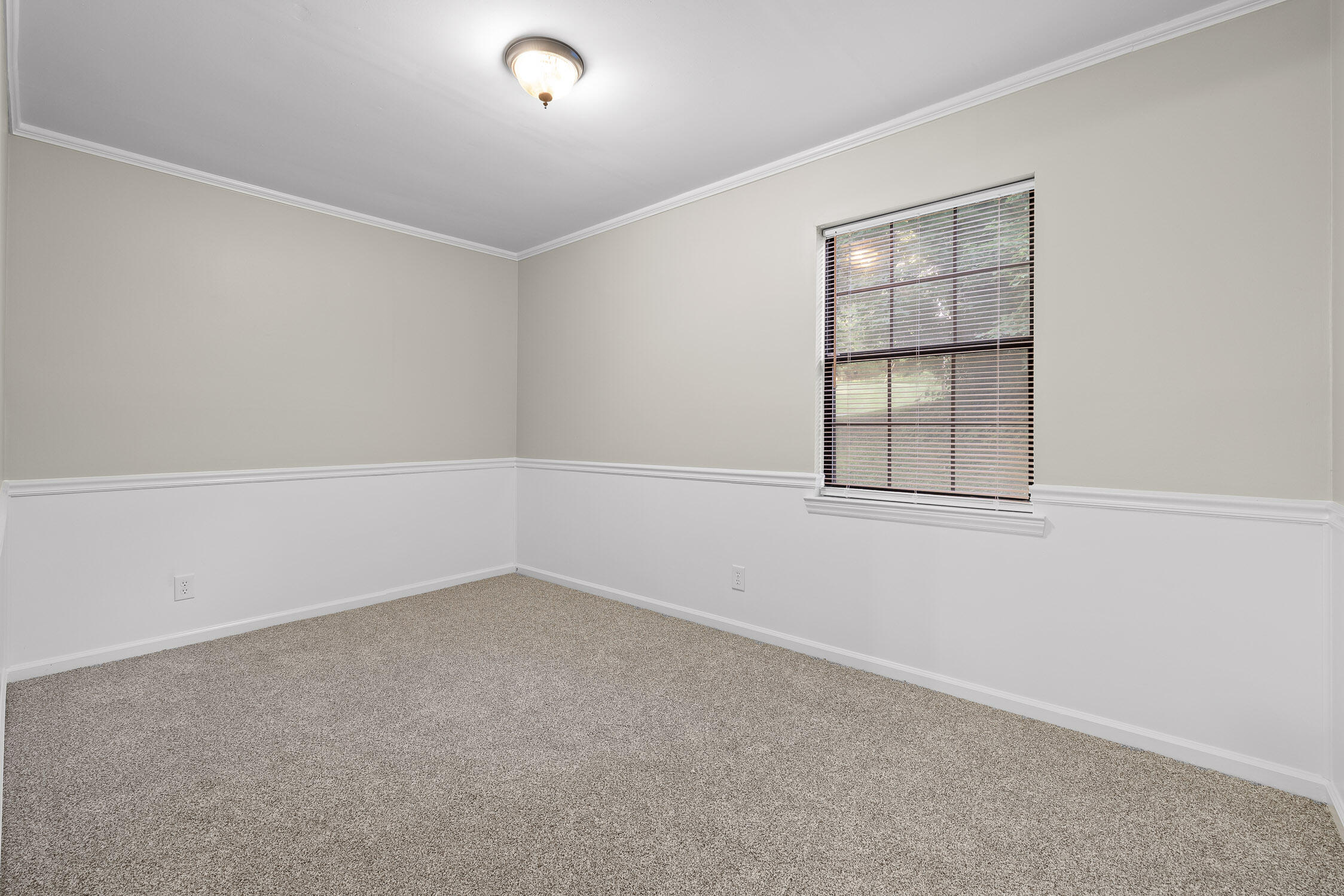 7226 Fairington Circle