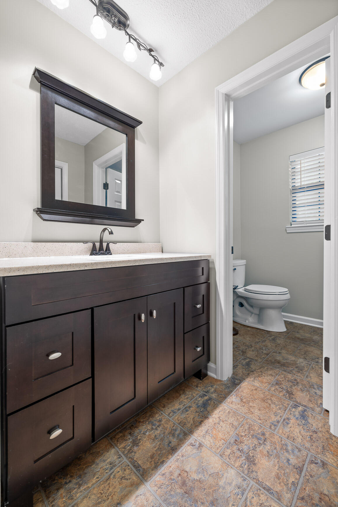 7226 Fairington Circle