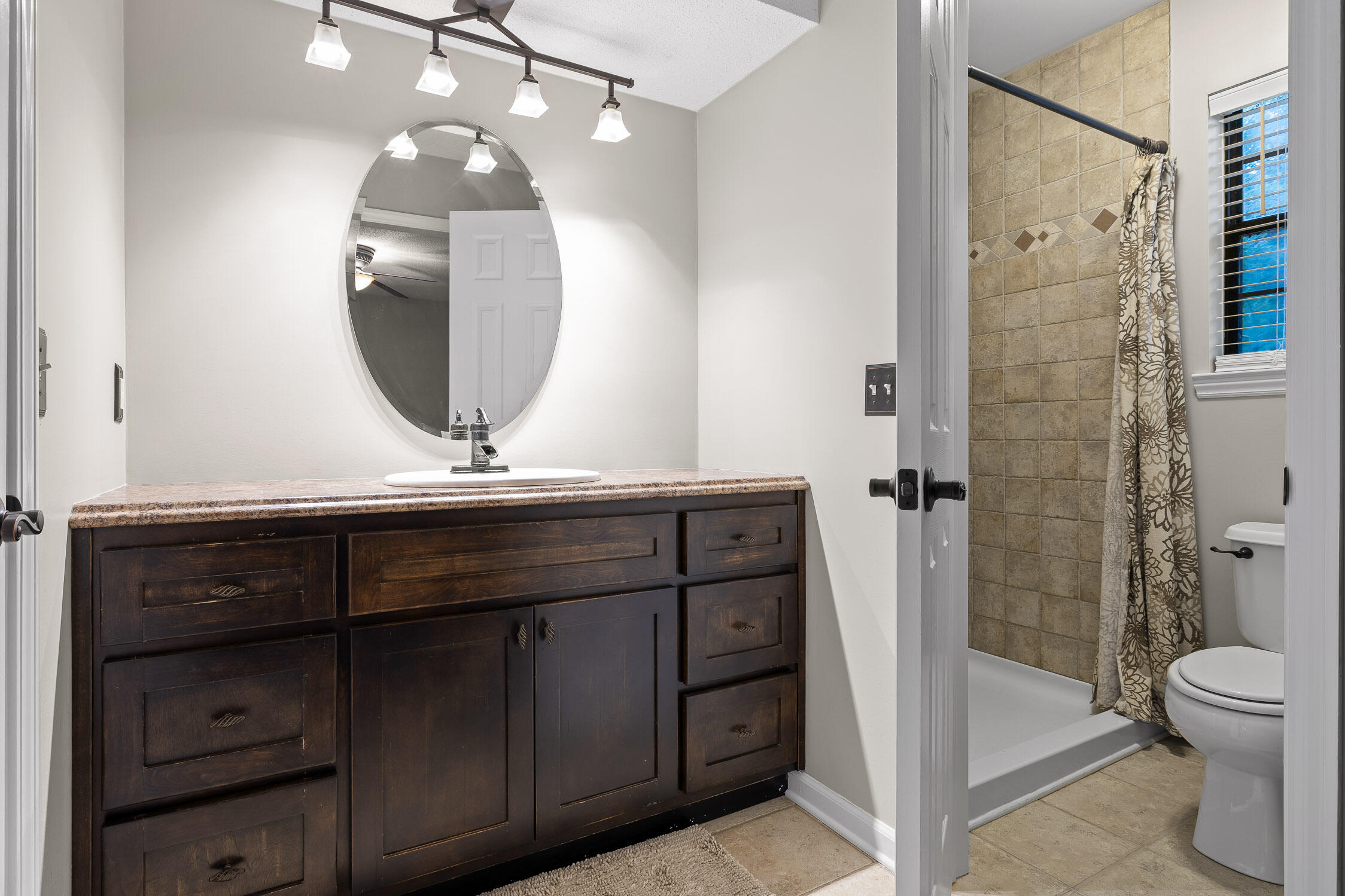 7226 Fairington Circle