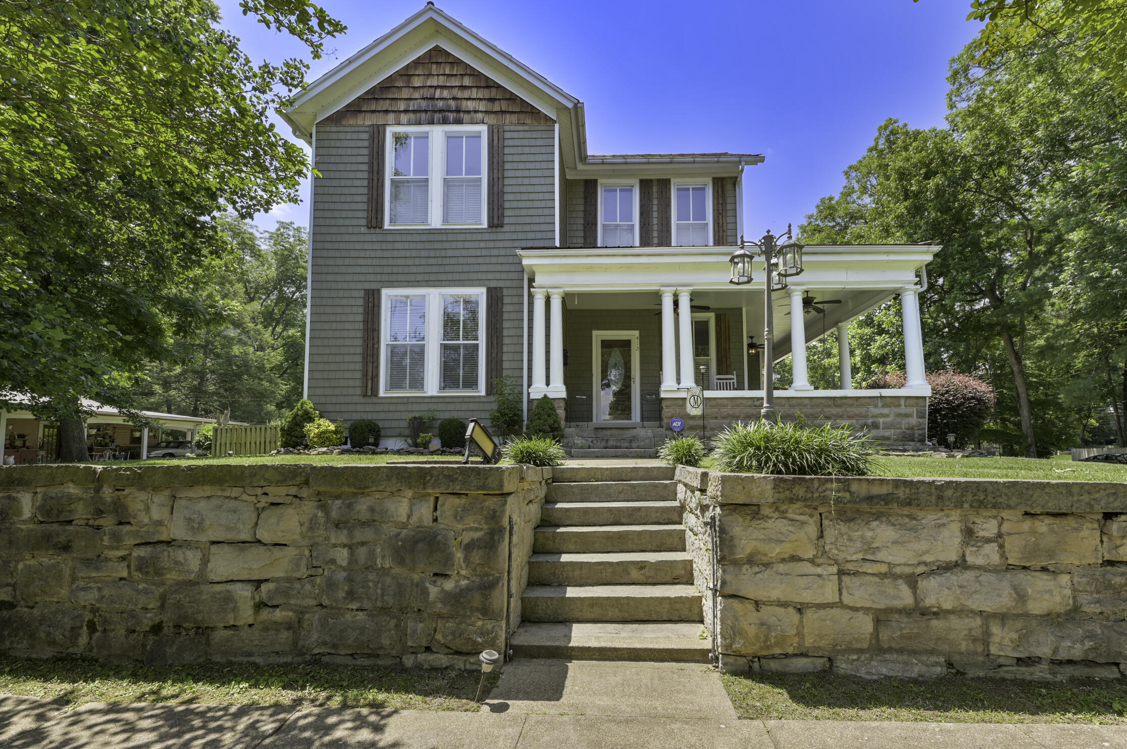 412 Oak Avenue