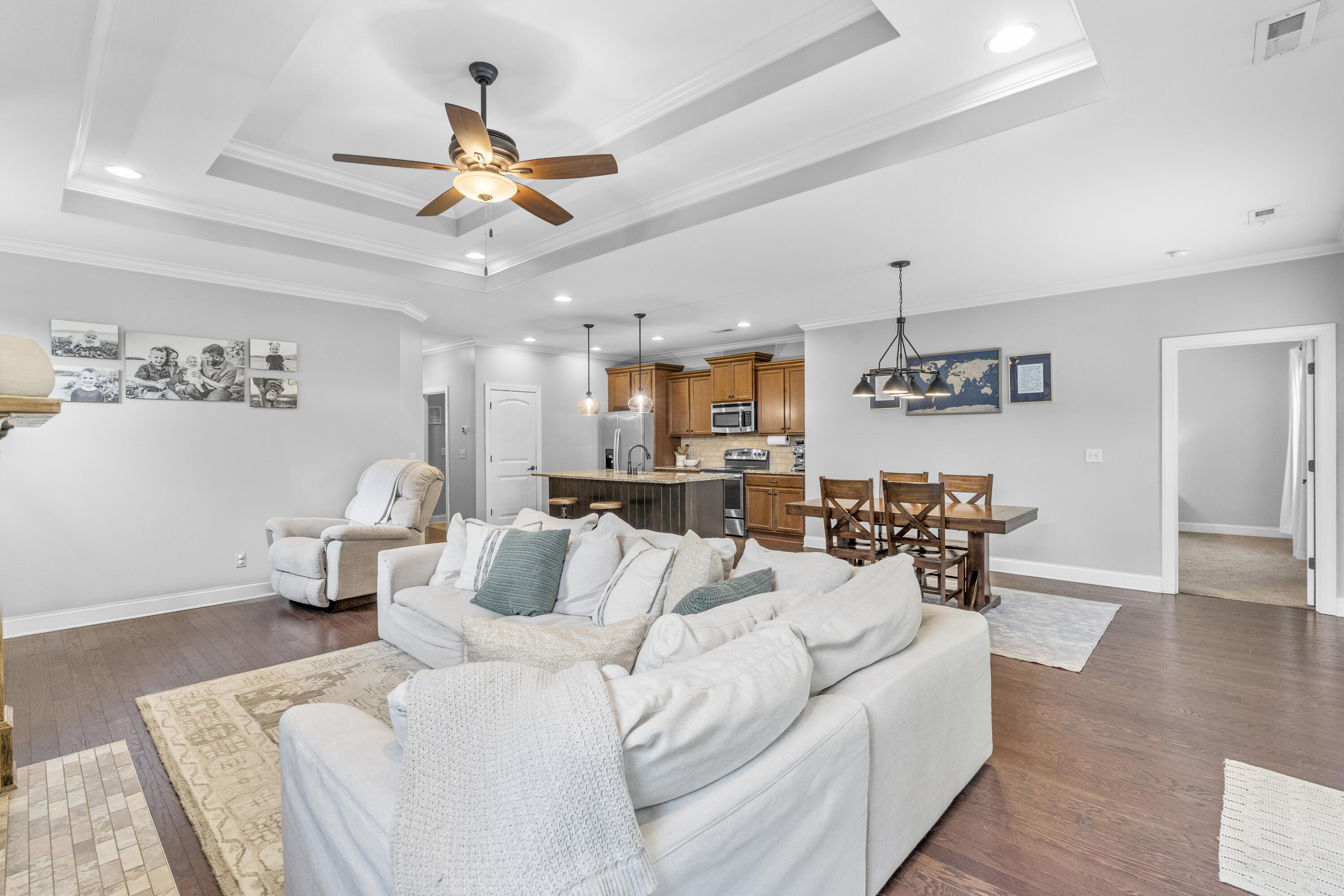 5404 Bungalow Circle