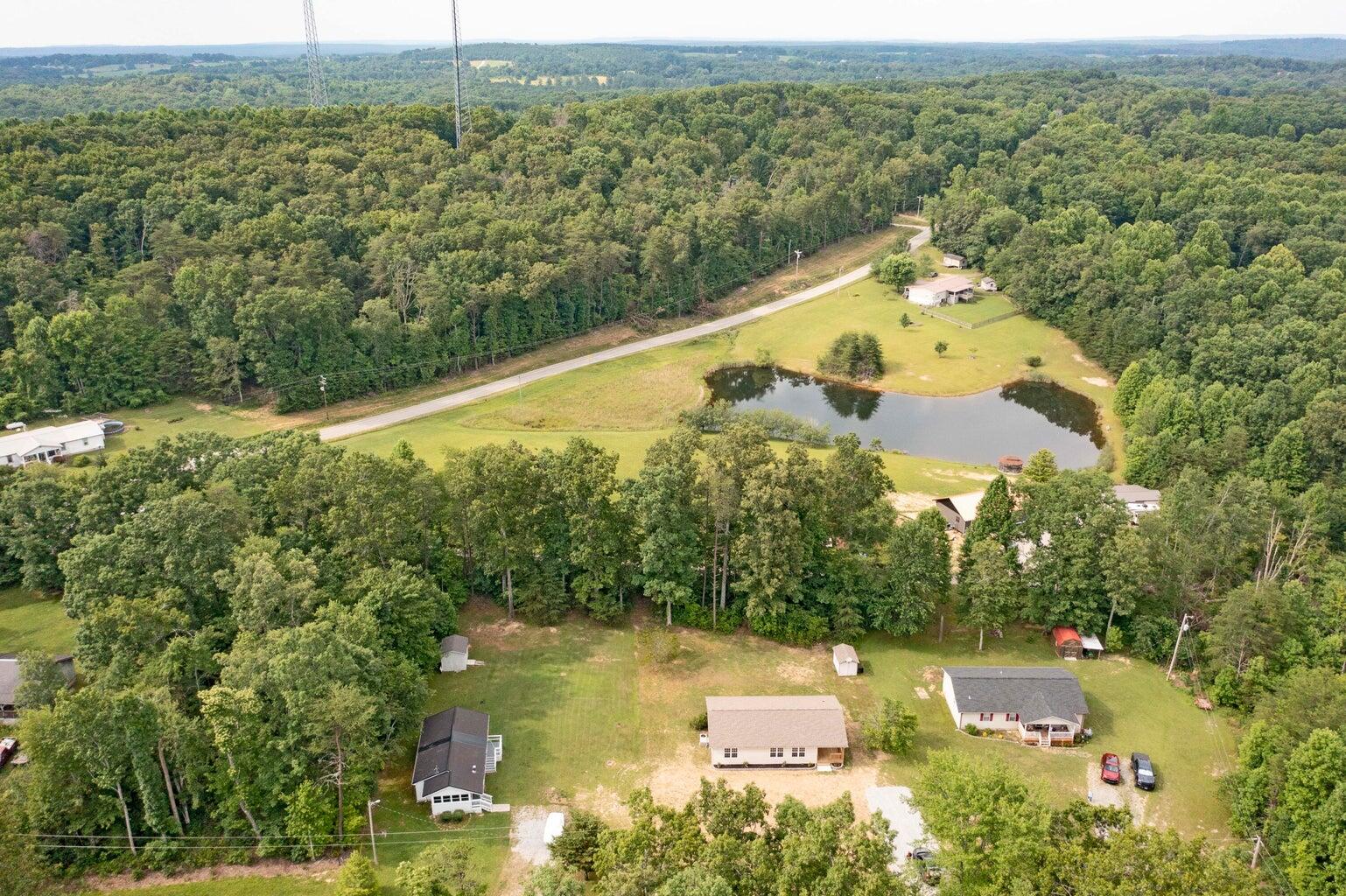 118 Honeysuckle Road