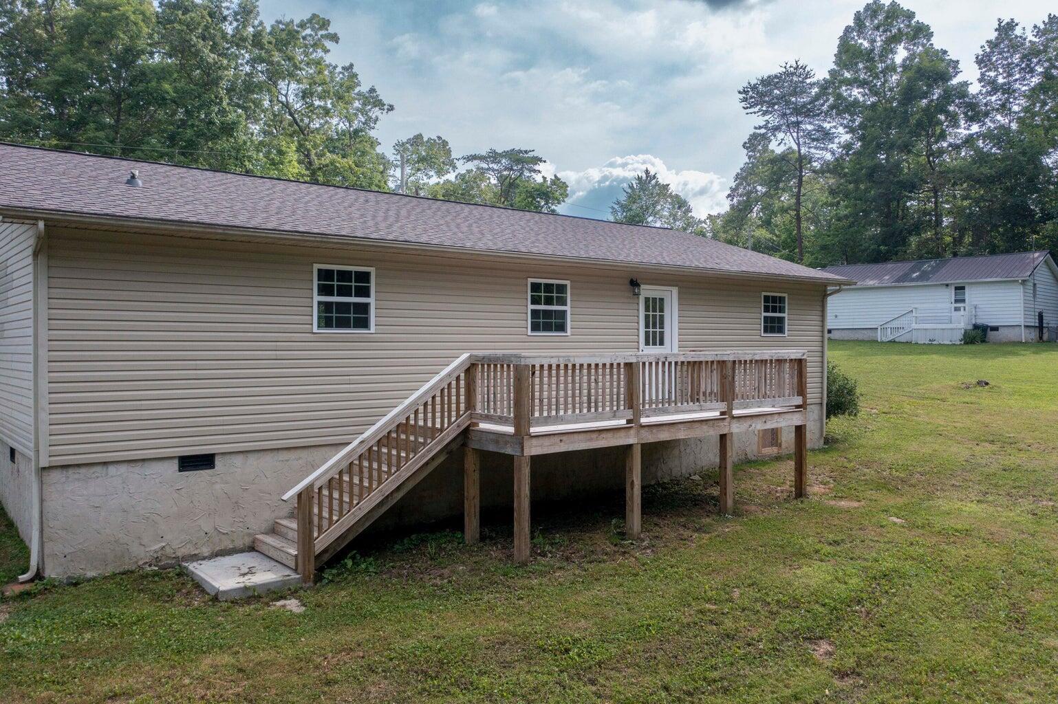 118 Honeysuckle Road