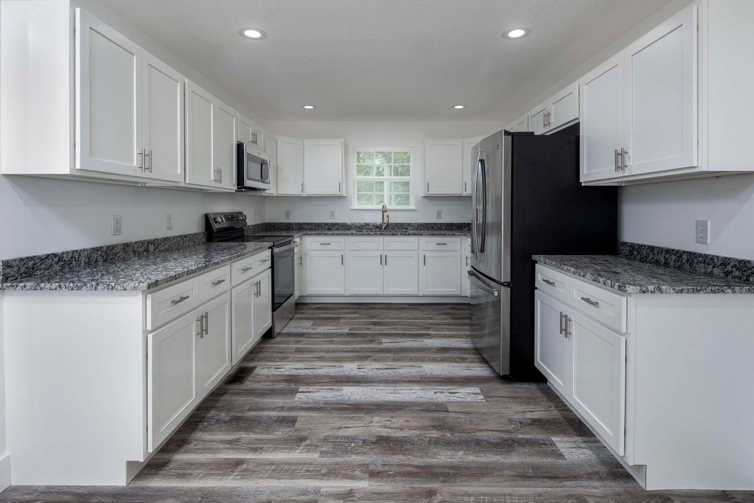 118 Honeysuckle Road