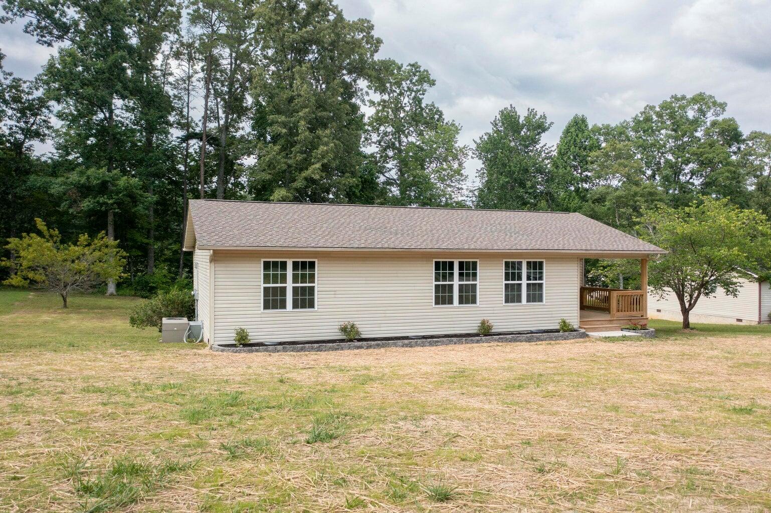 118 Honeysuckle Road