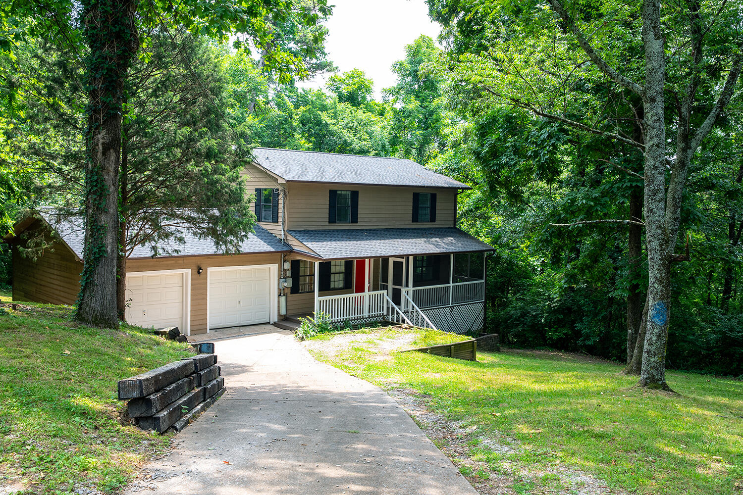 4403 James Lane