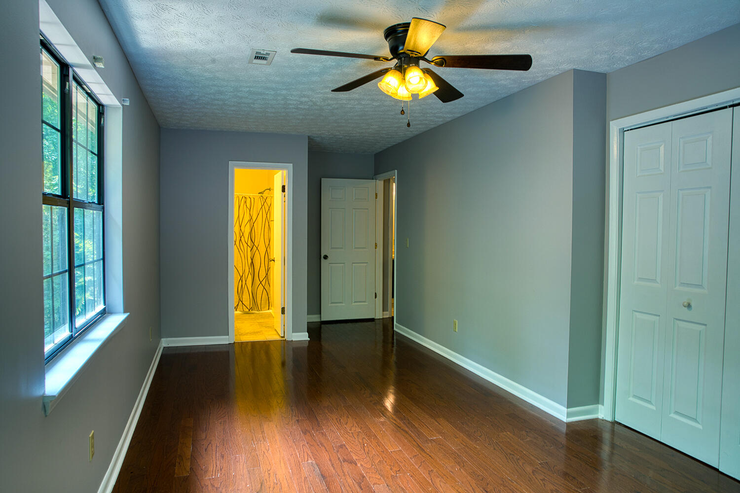 4403 James Lane