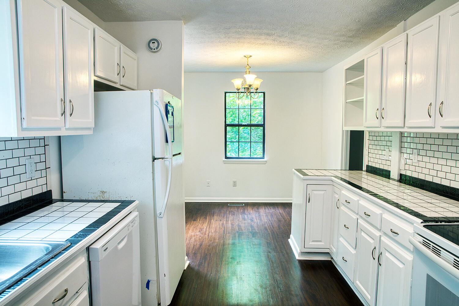 4403 James Lane