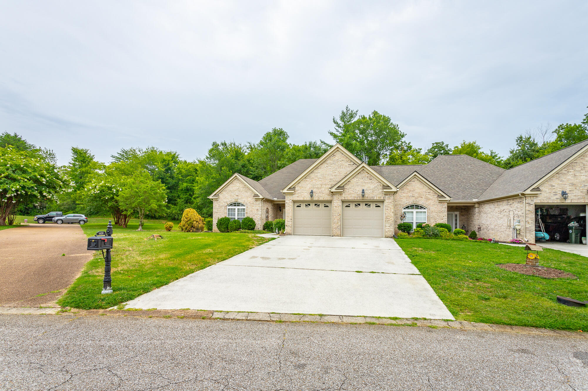 6420 Brookmead Circle