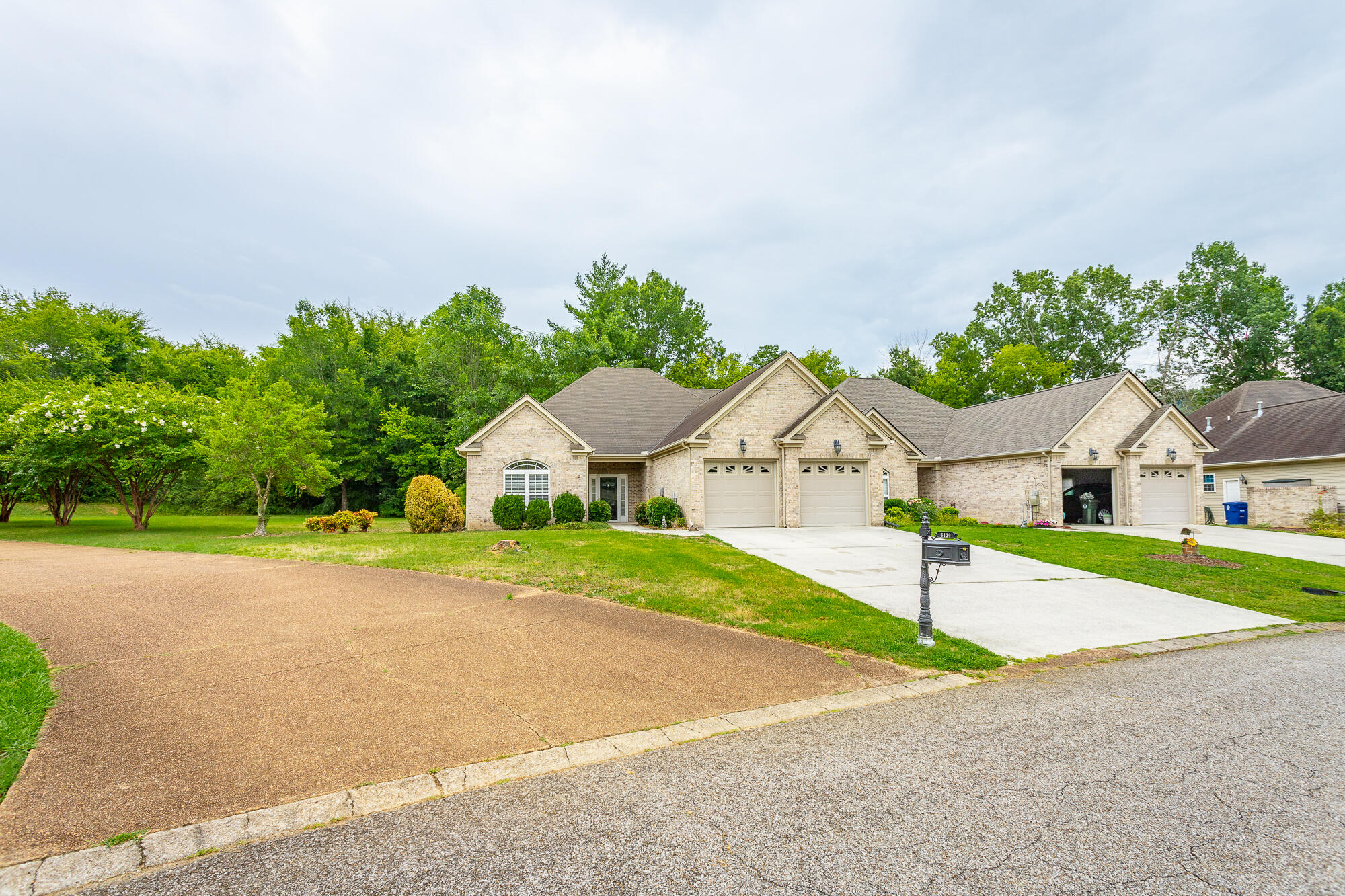 6420 Brookmead Circle