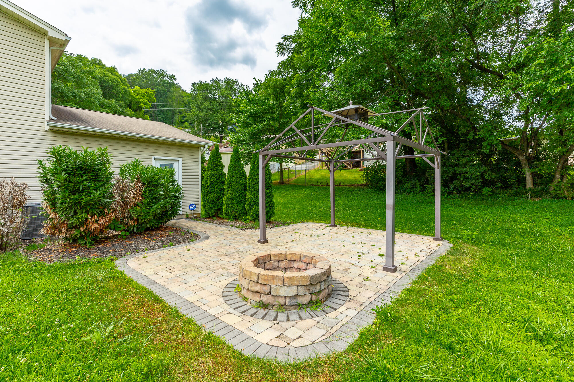 492 Glenhill Cir