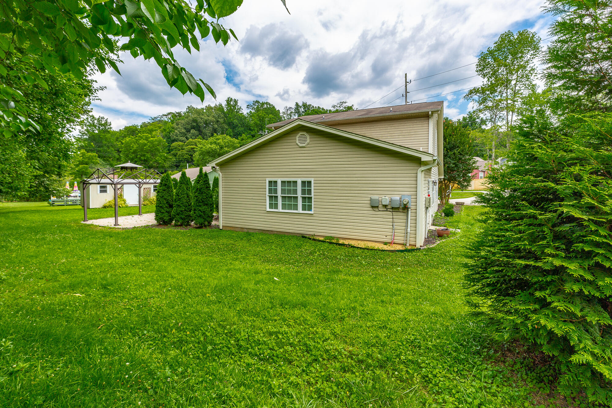 492 Glenhill Cir