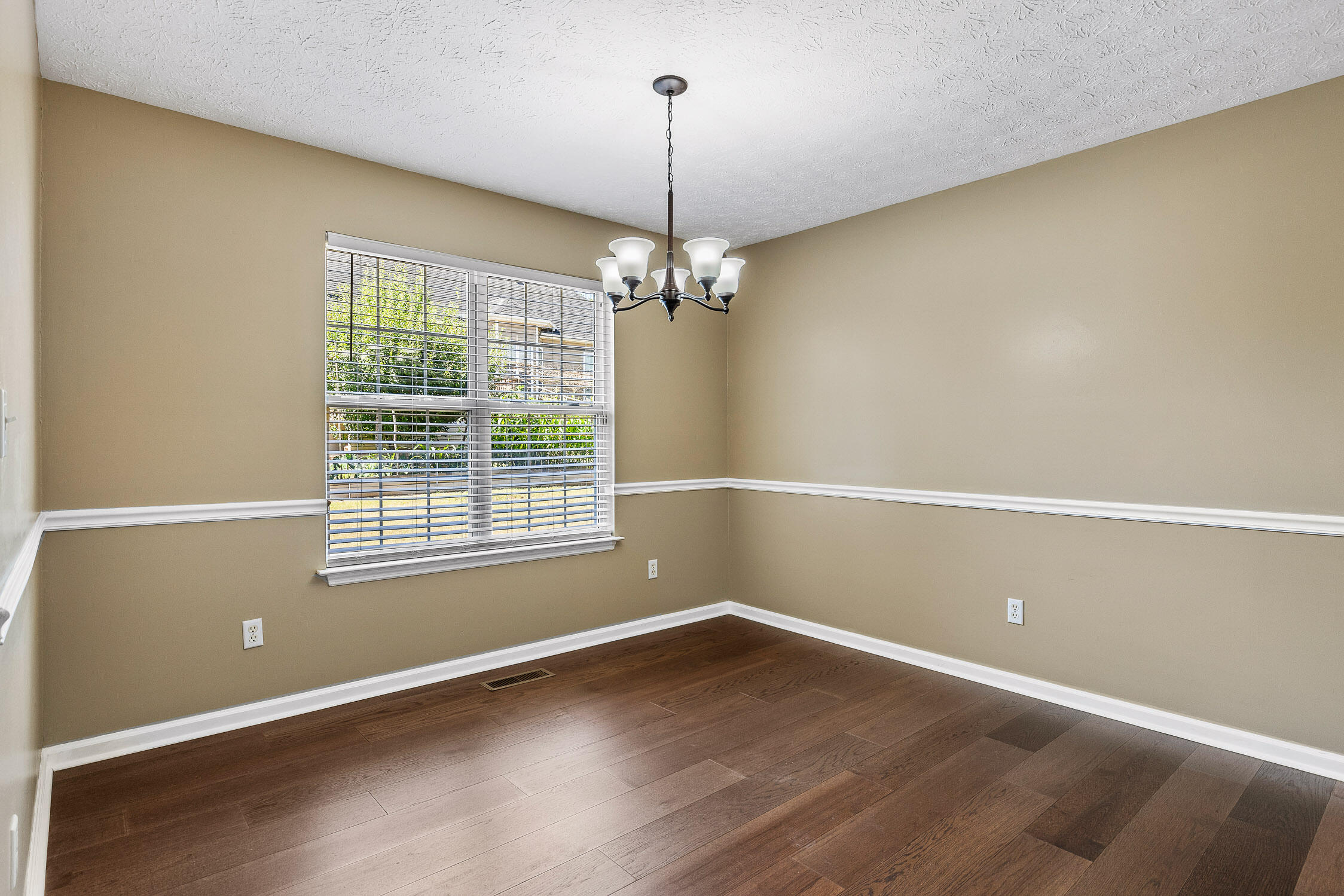 78 Creekview Dr