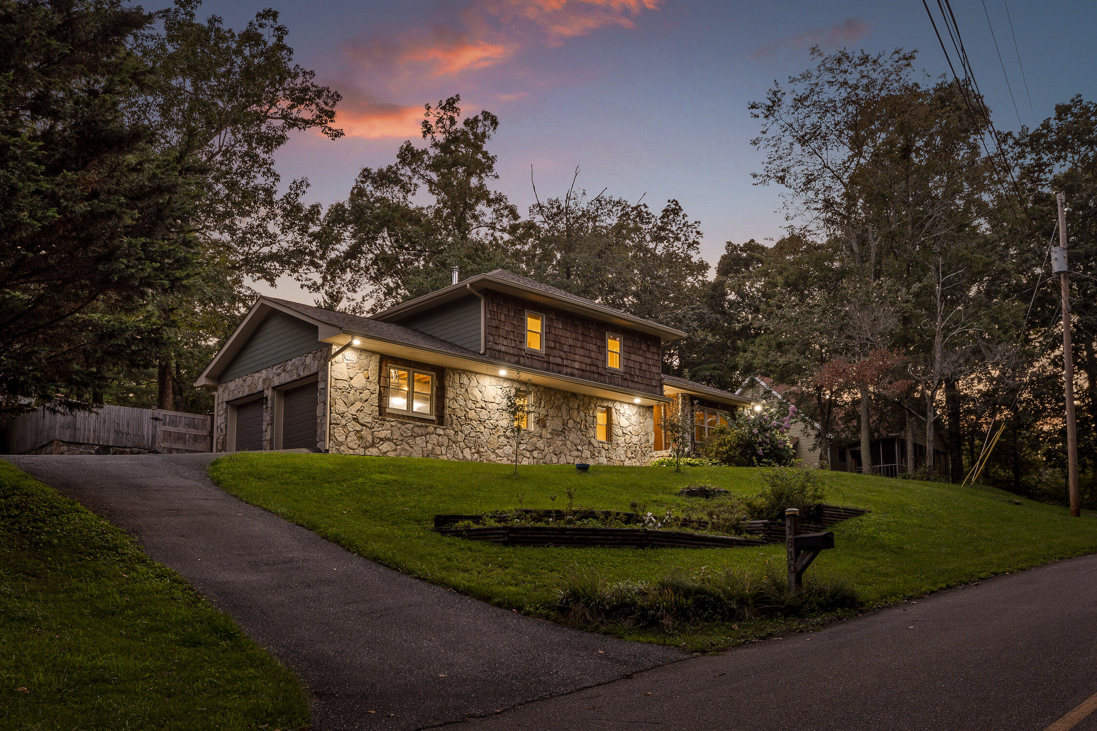 1610 Devlan Forest Lane