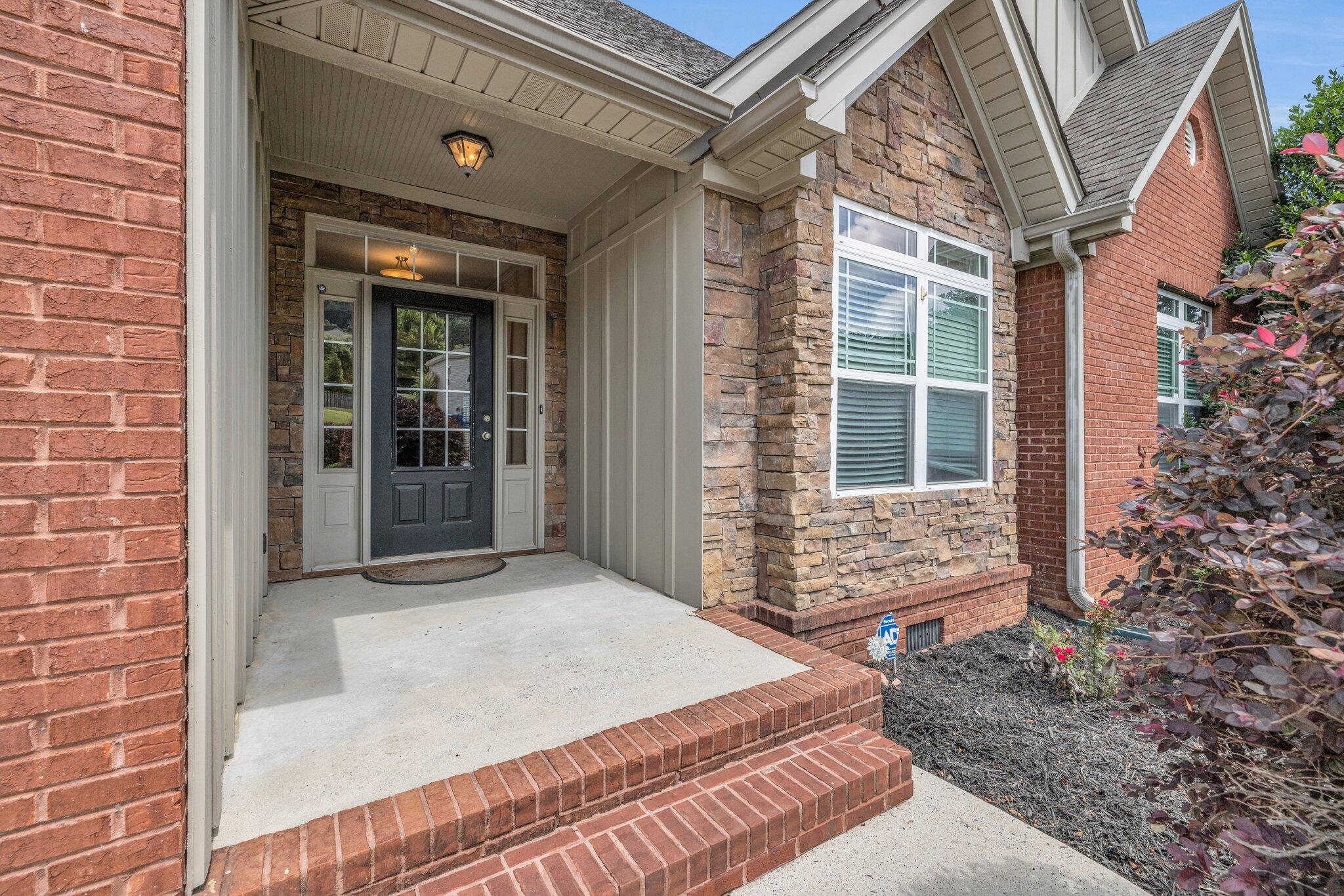 710 Windrush Loop