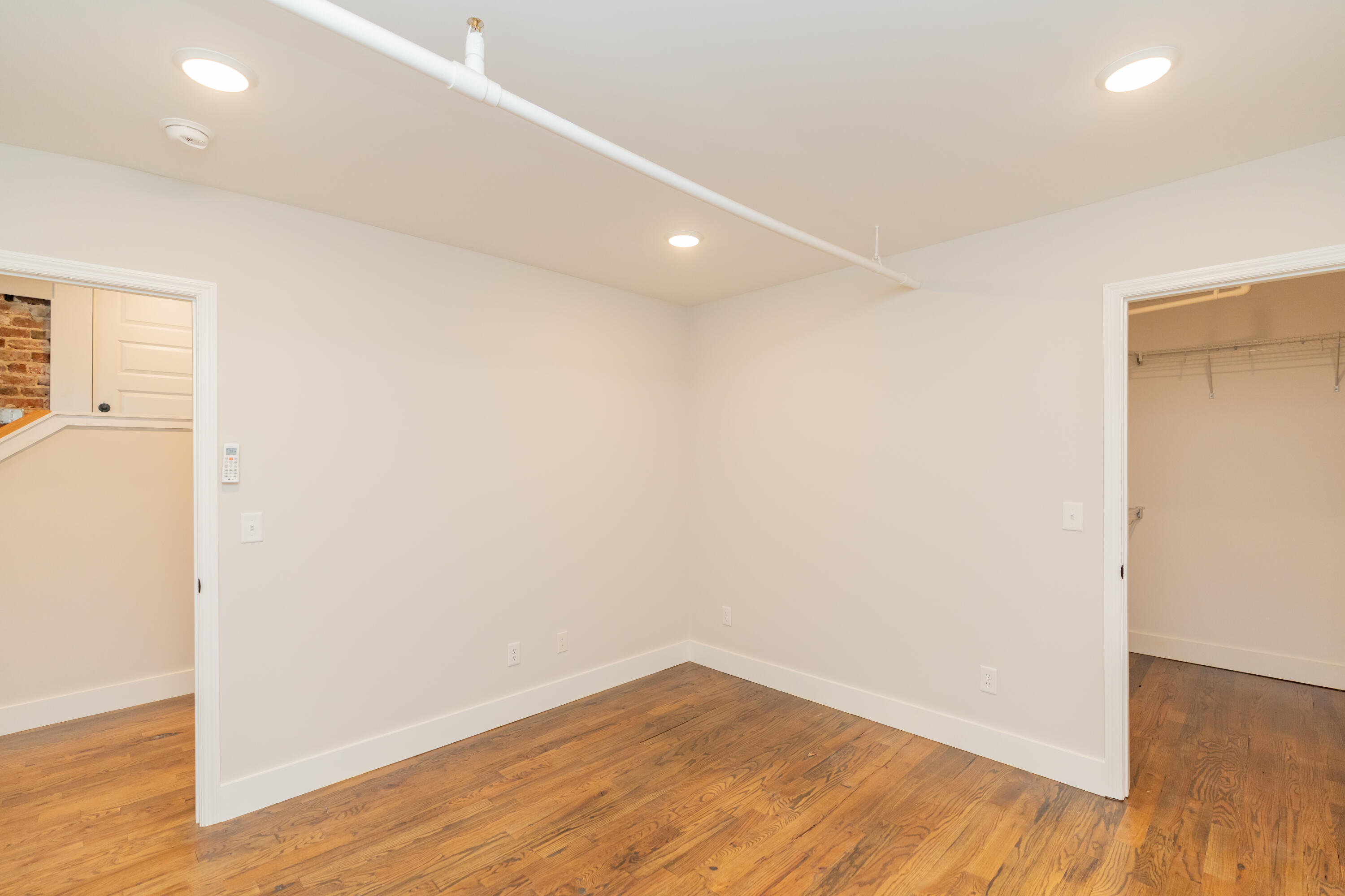 614 E Main Street, 203