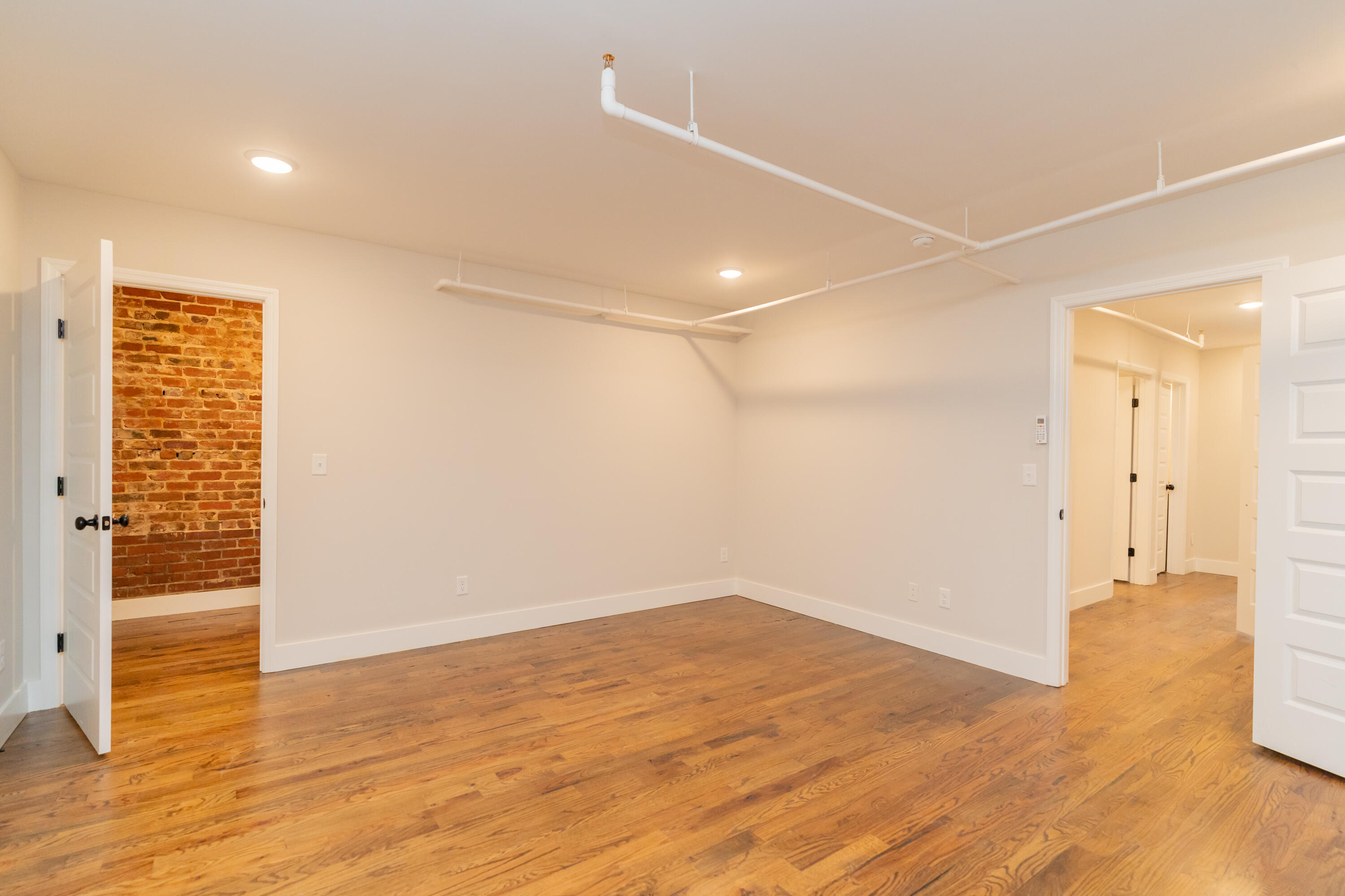 614 E Main Street, 203