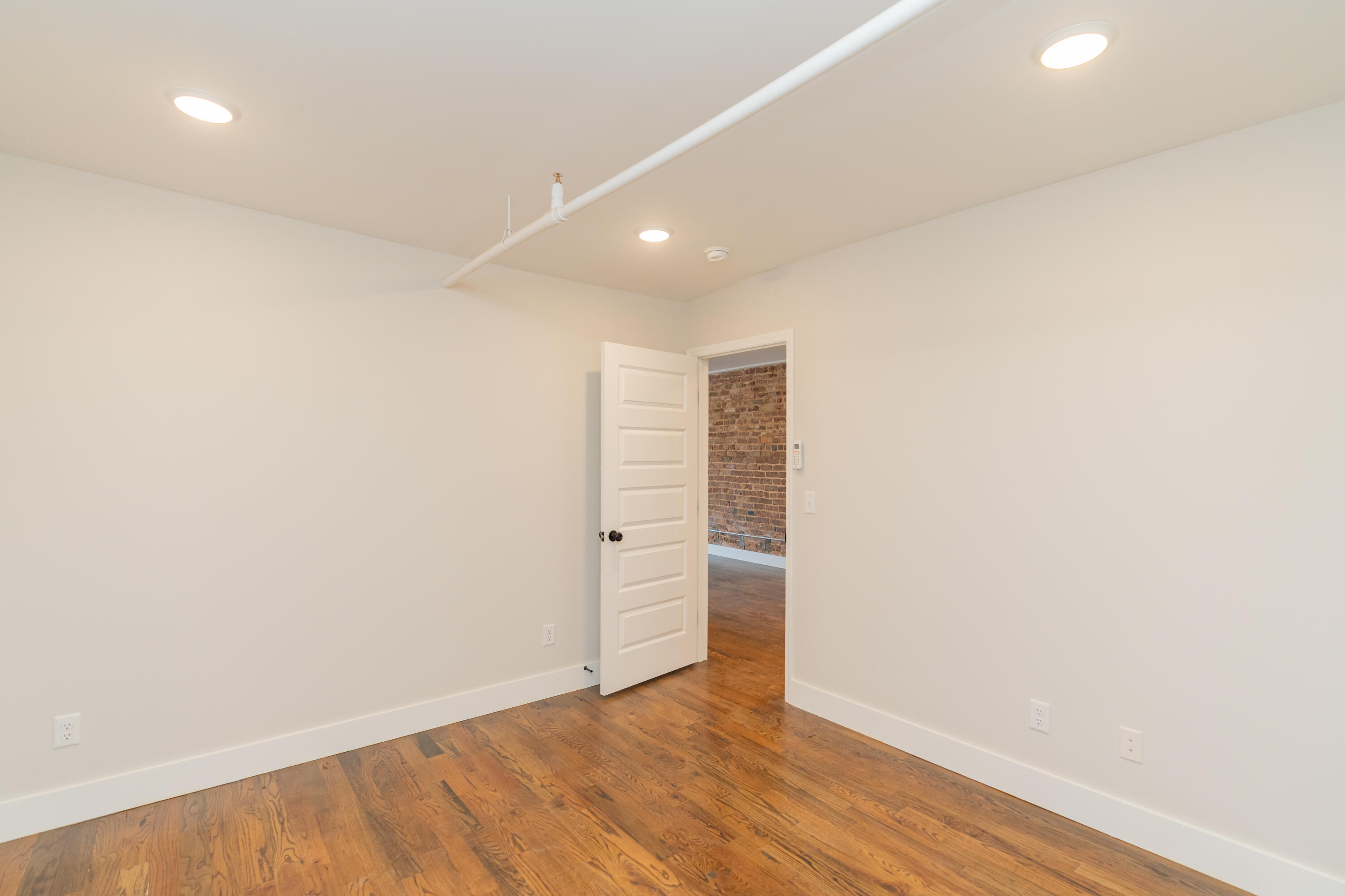 614 E Main Street, 203