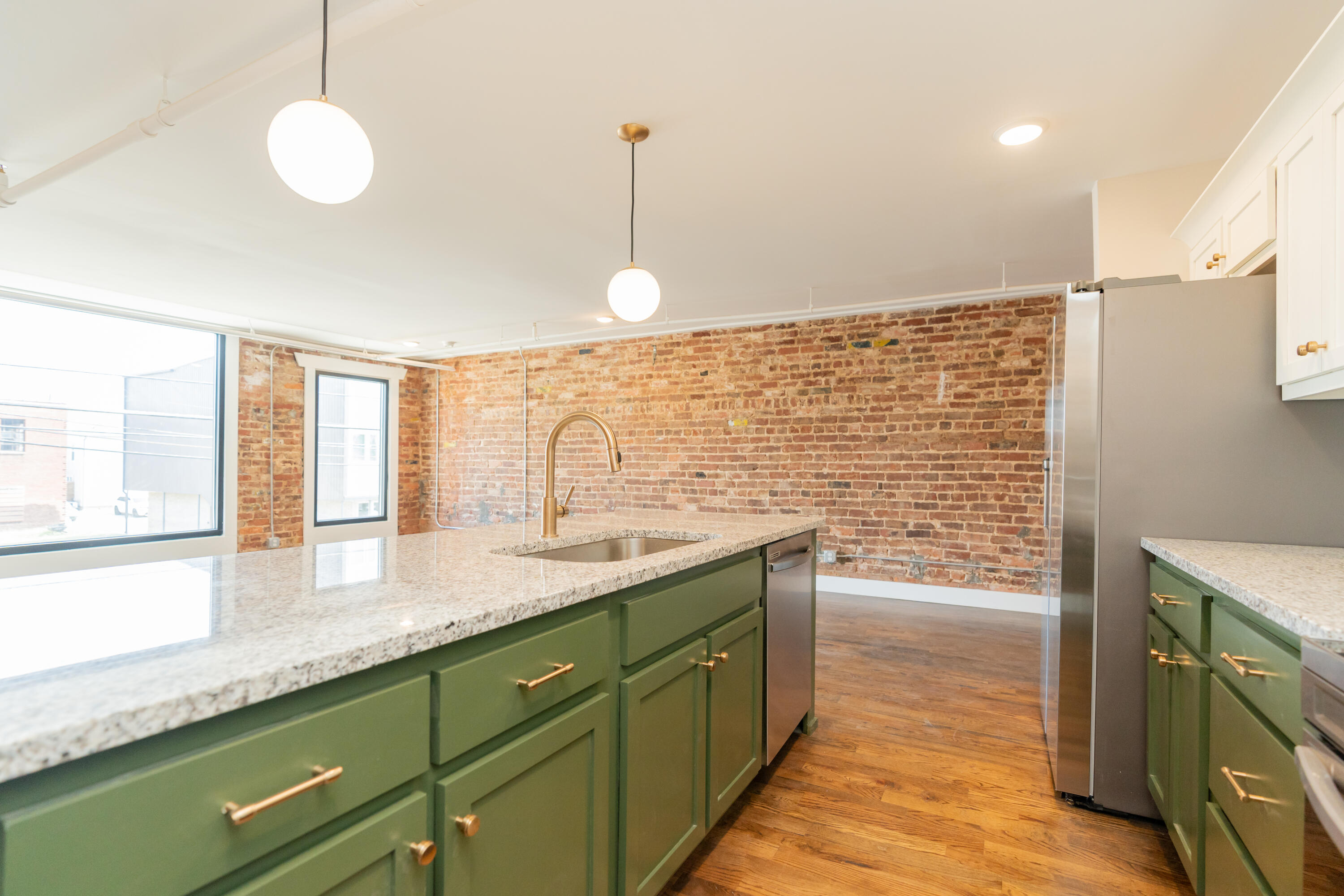 614 E Main Street, 203