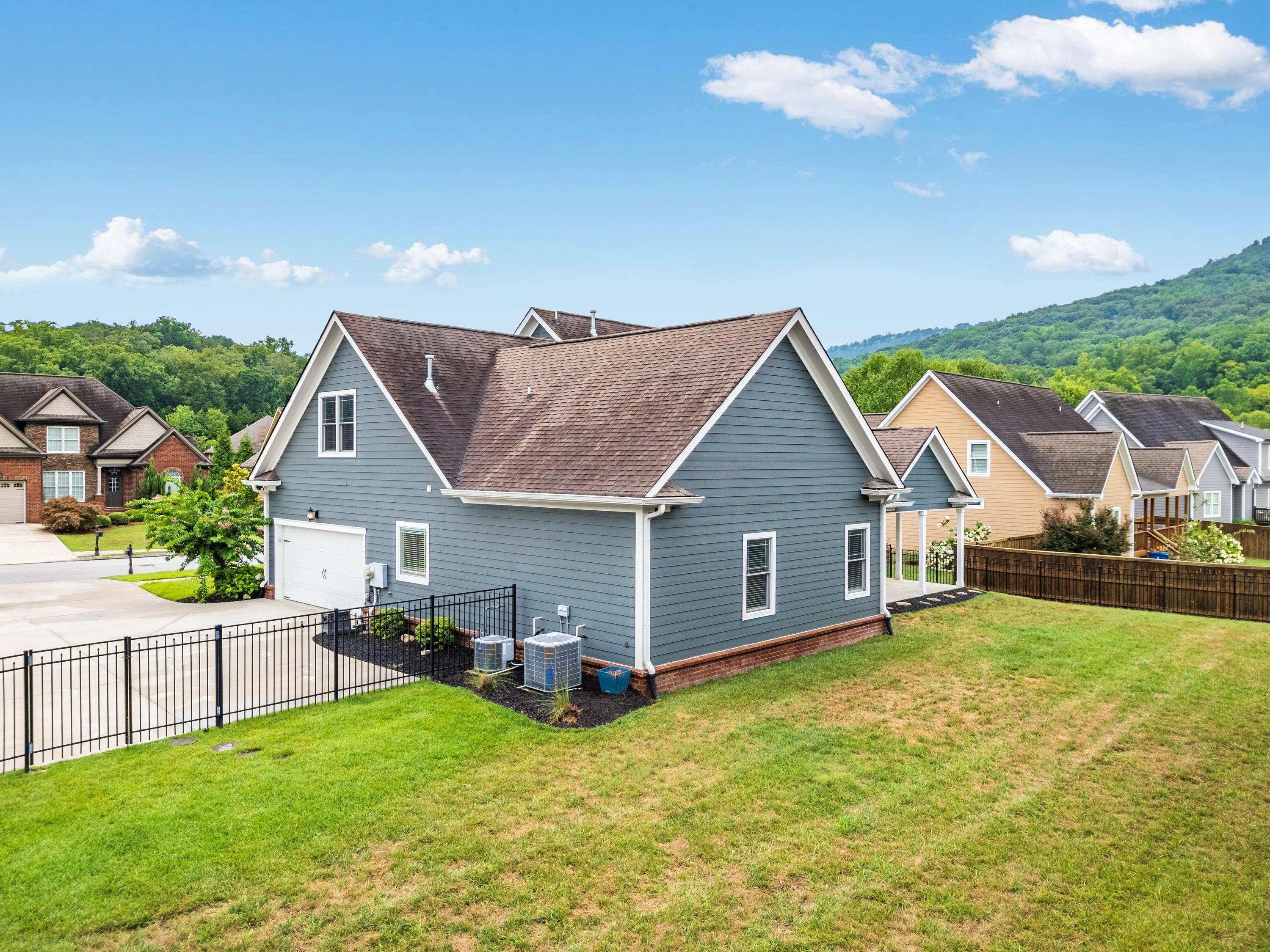 637 Clear Canyon Drive, 193