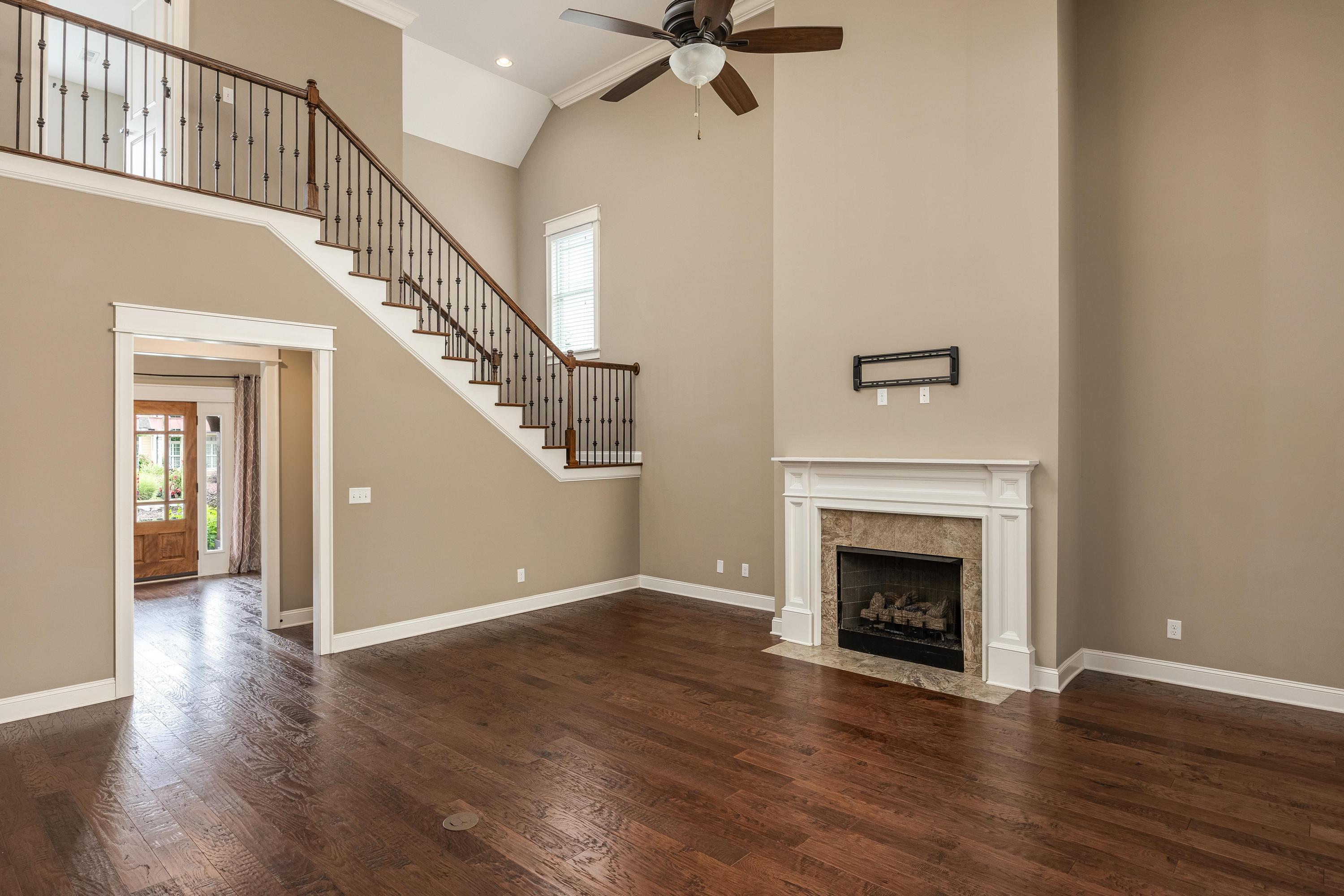 637 Clear Canyon Drive, 193