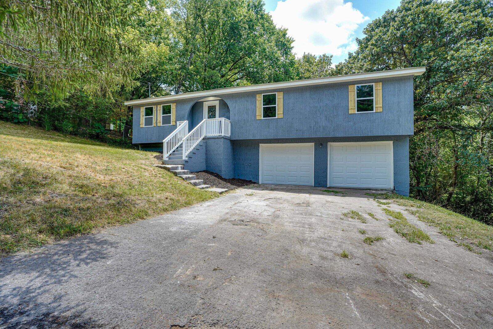17 Dee Vue Lane