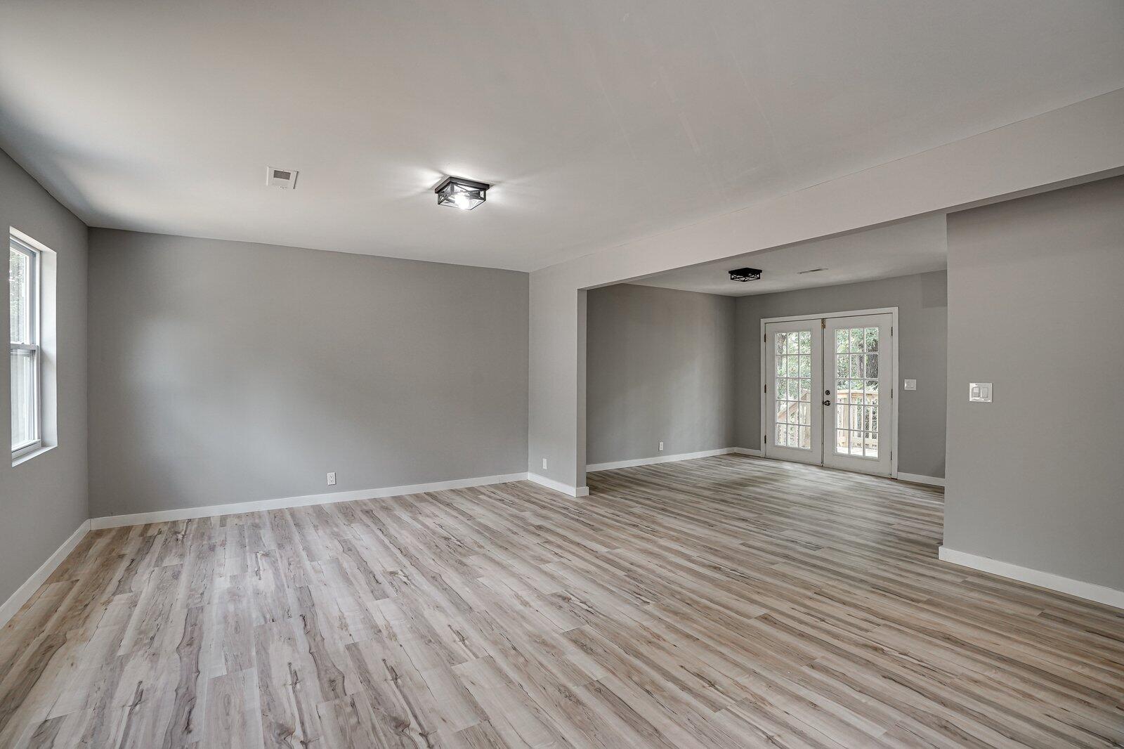 17 Dee Vue Lane