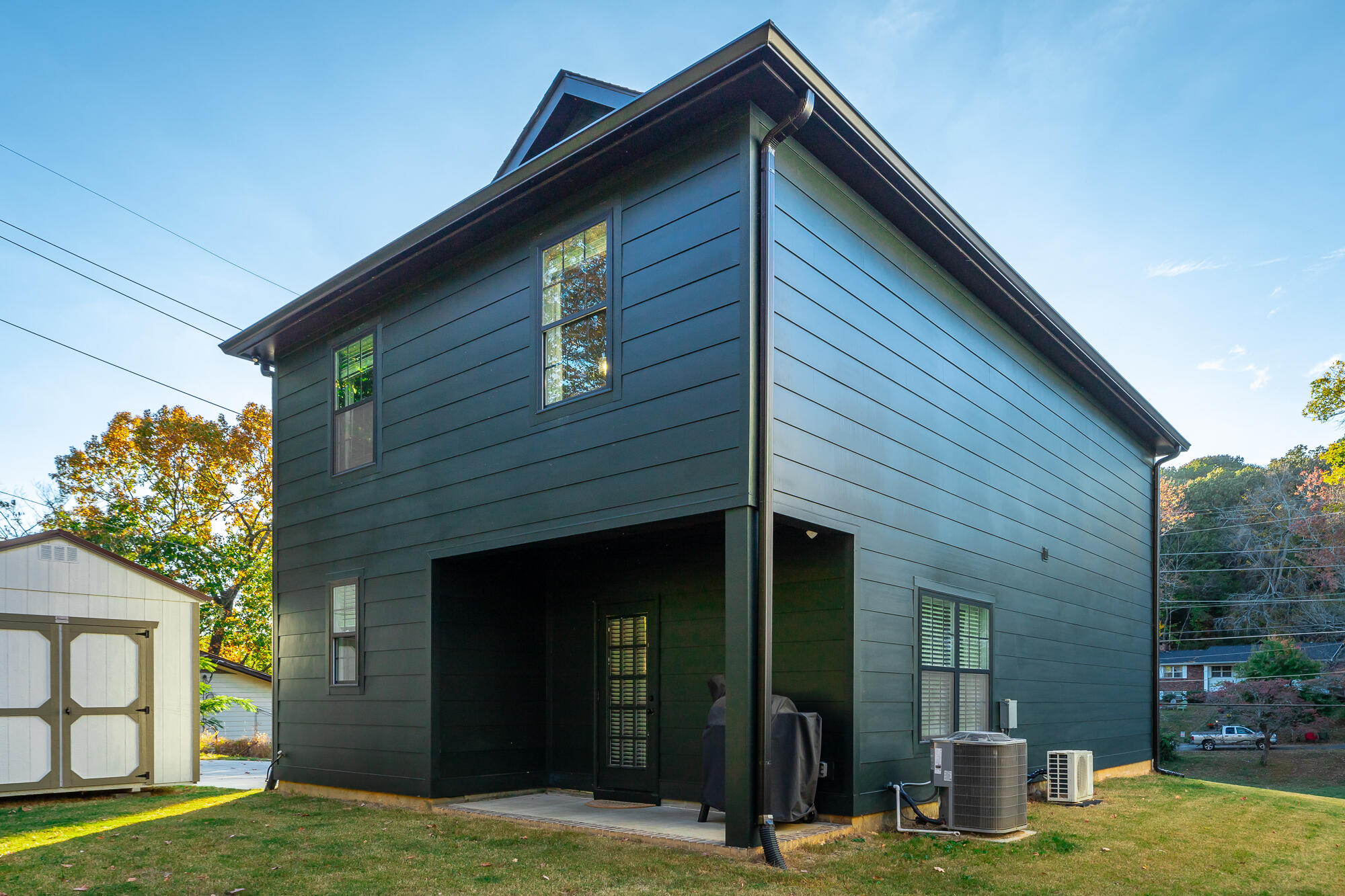 1046 S Seminole Drive