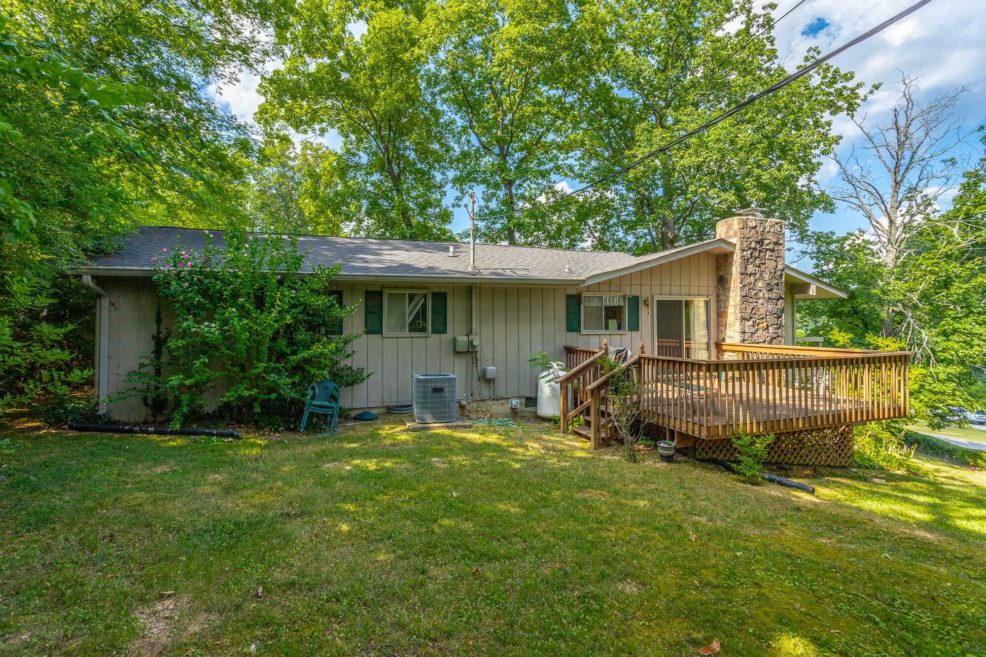 504 Westwood Ln, 1