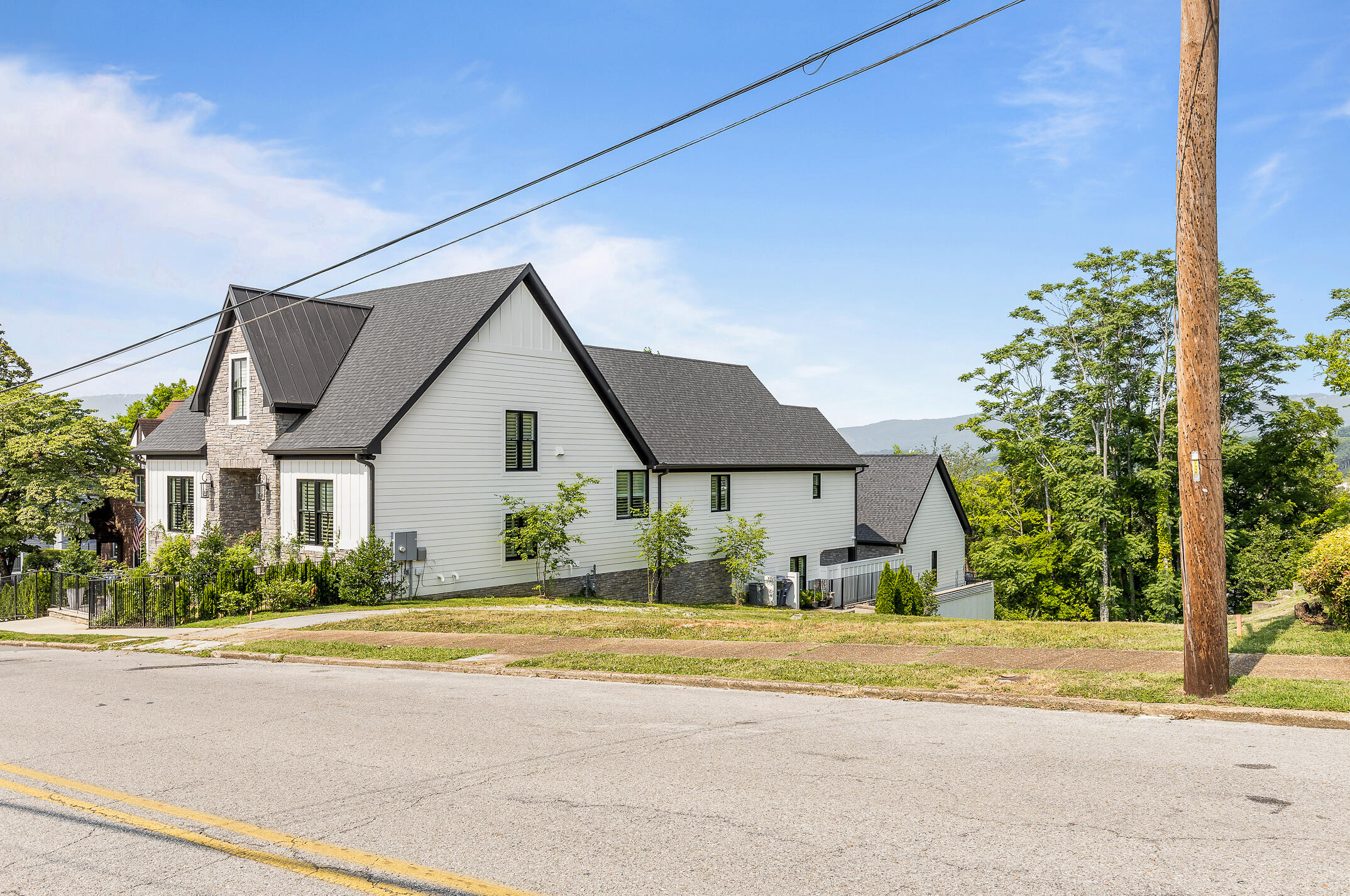 505 Forest Avenue