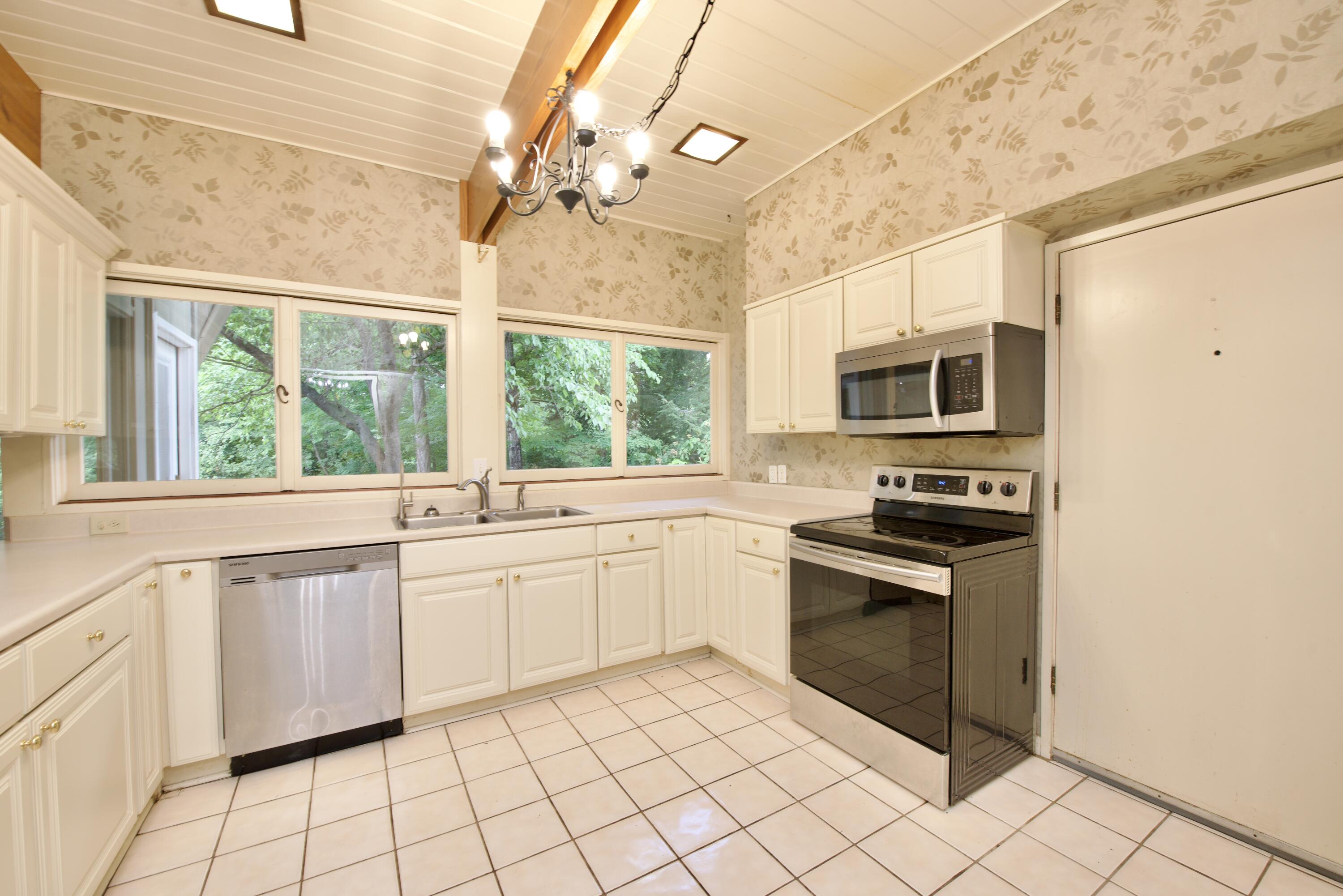 3782 Bowman Circle Drive