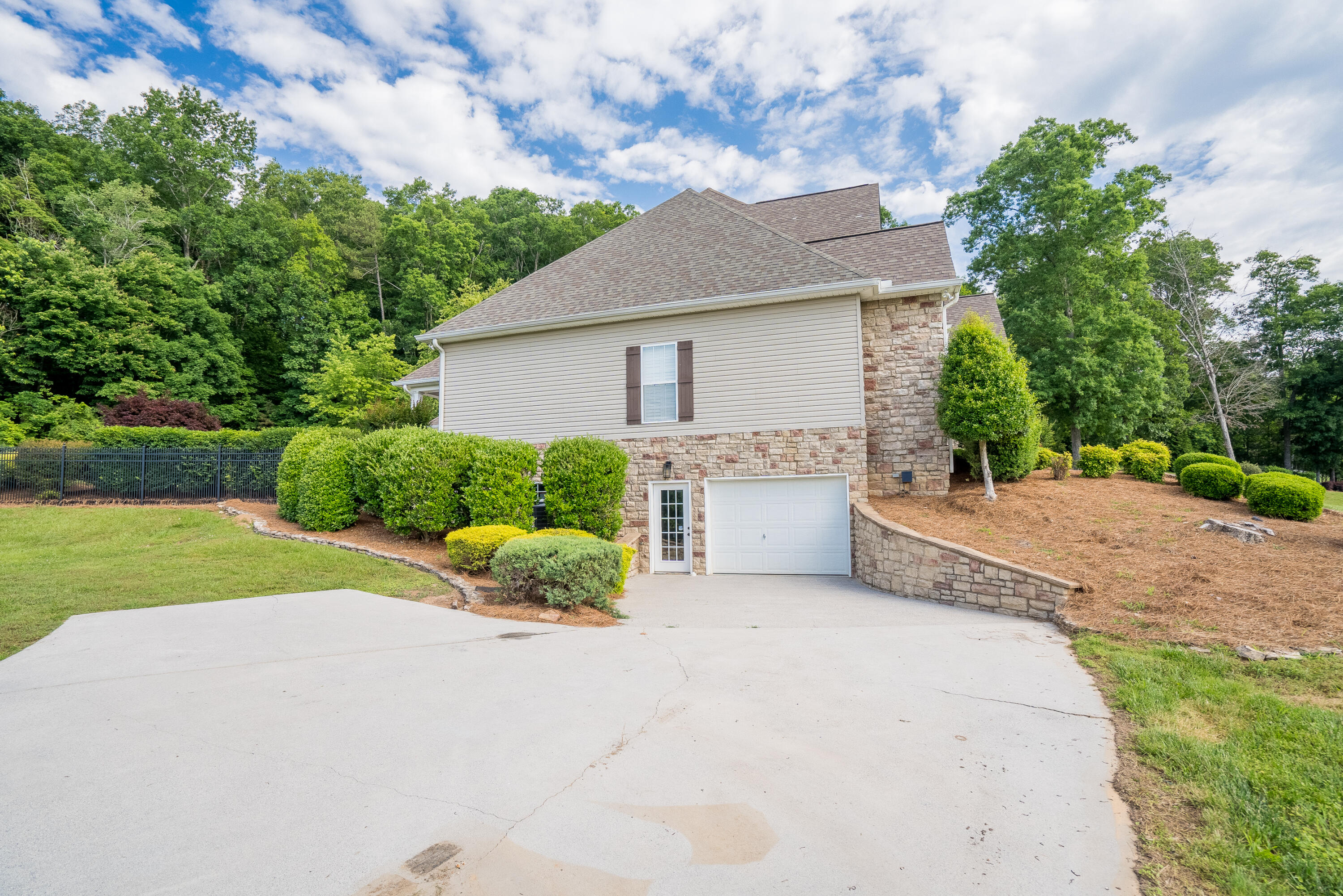 25 Deer Trail Drive