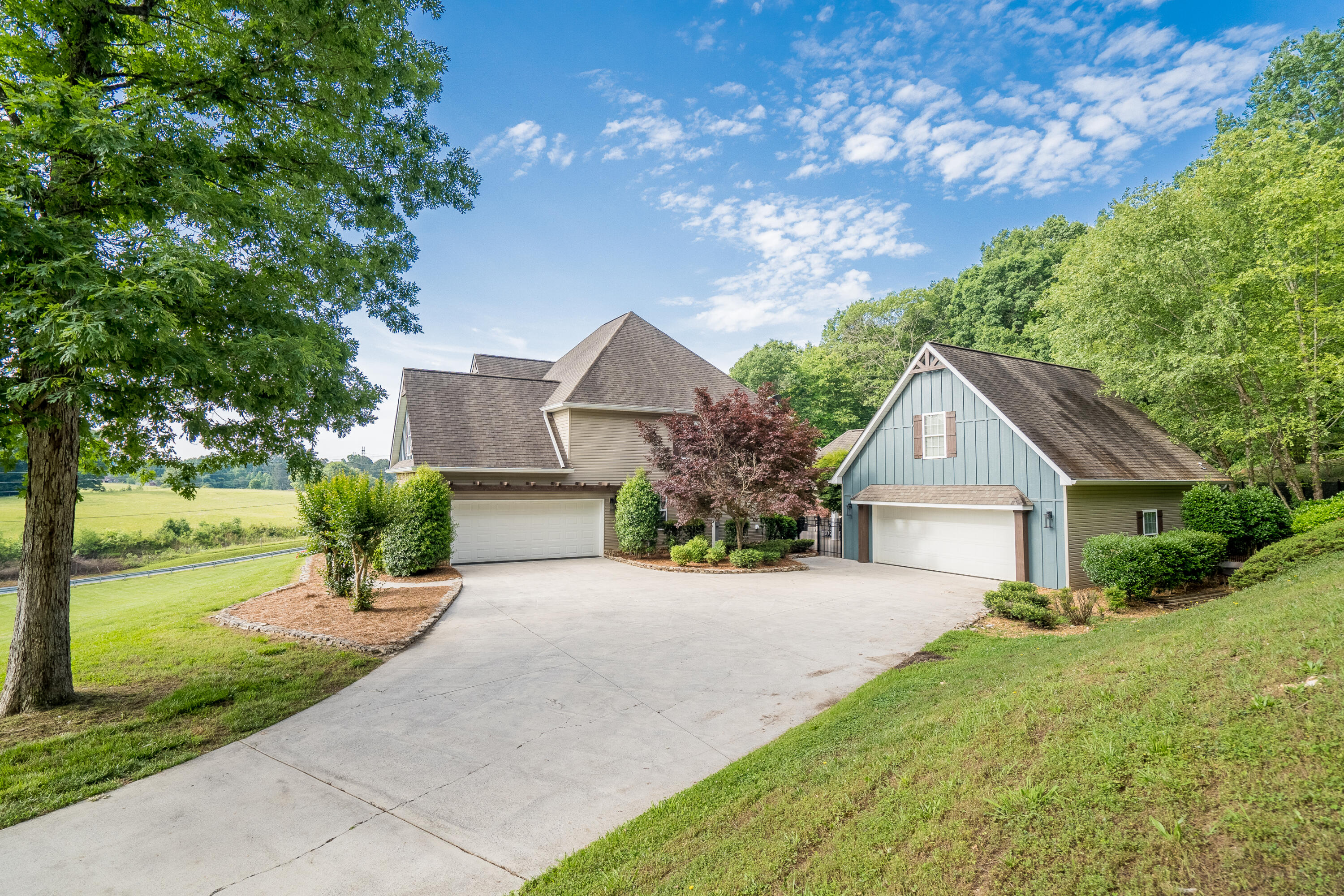25 Deer Trail Drive