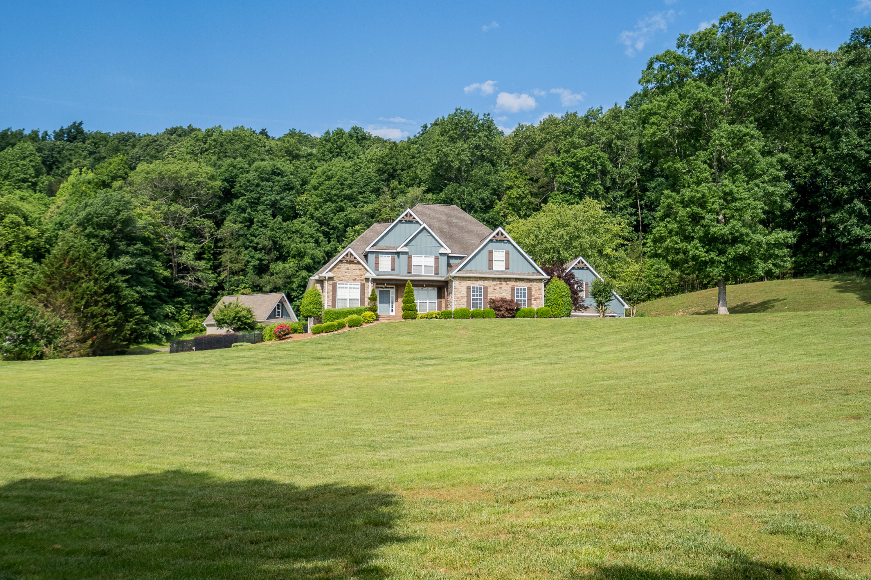 25 Deer Trail Drive
