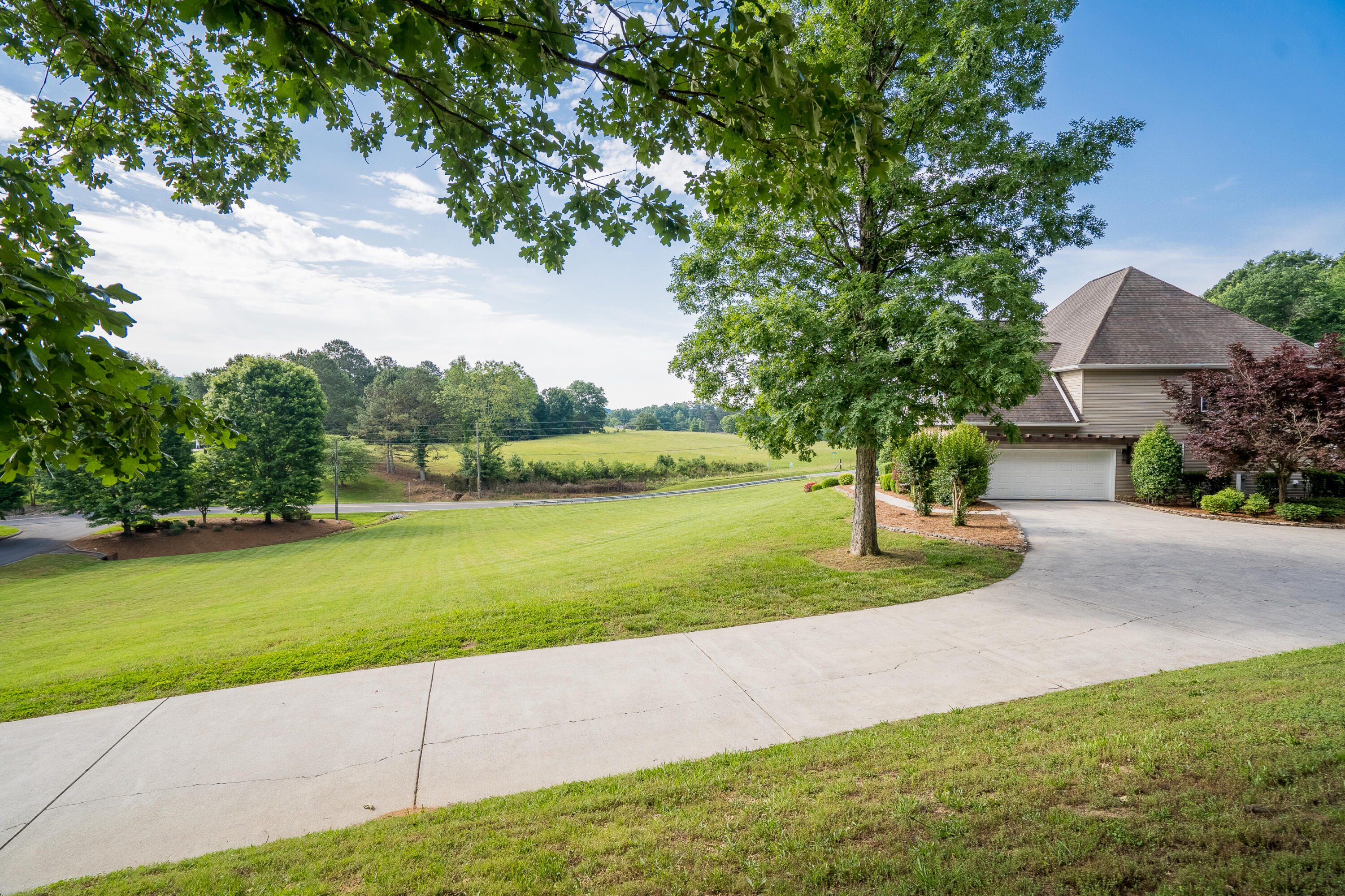 25 Deer Trail Drive