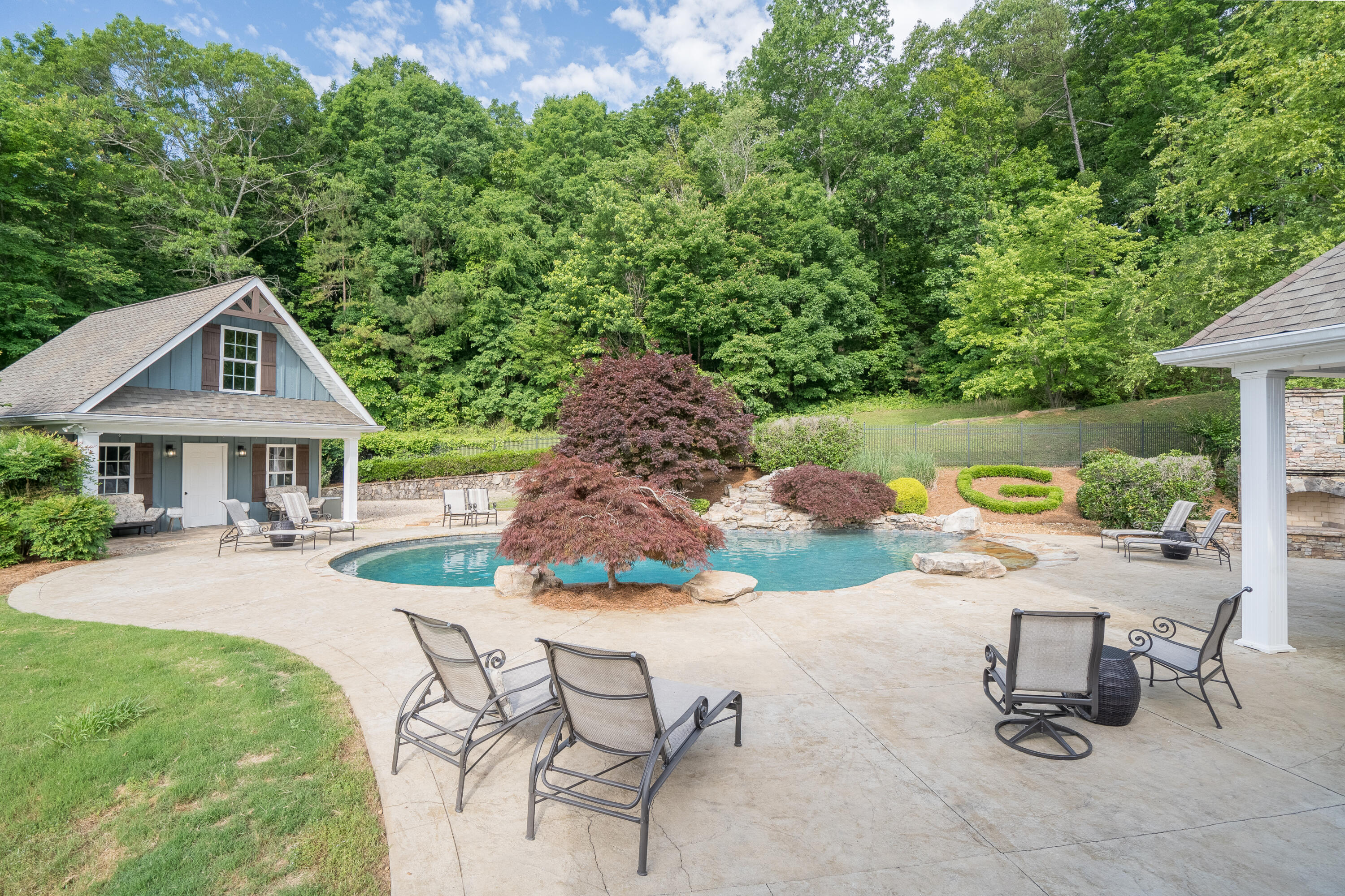 25 Deer Trail Drive