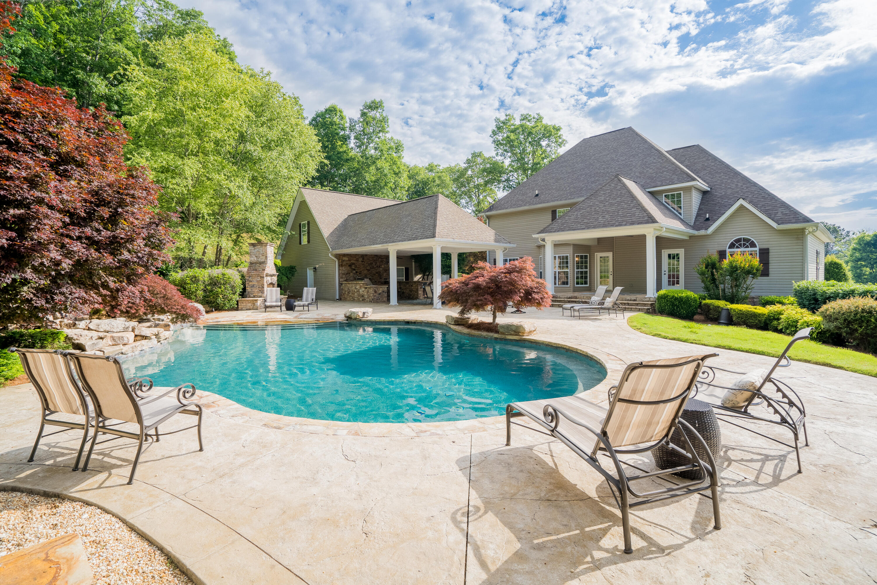 25 Deer Trail Drive
