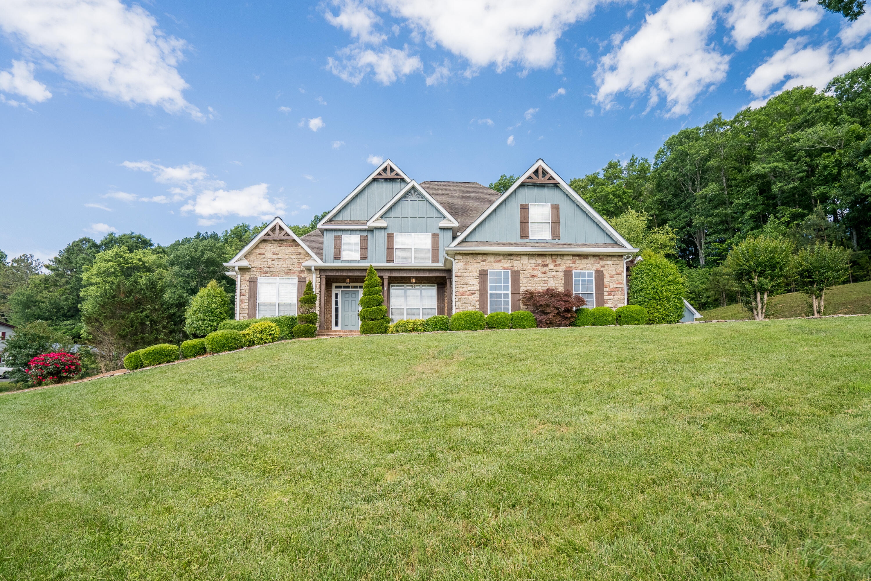 25 Deer Trail Drive
