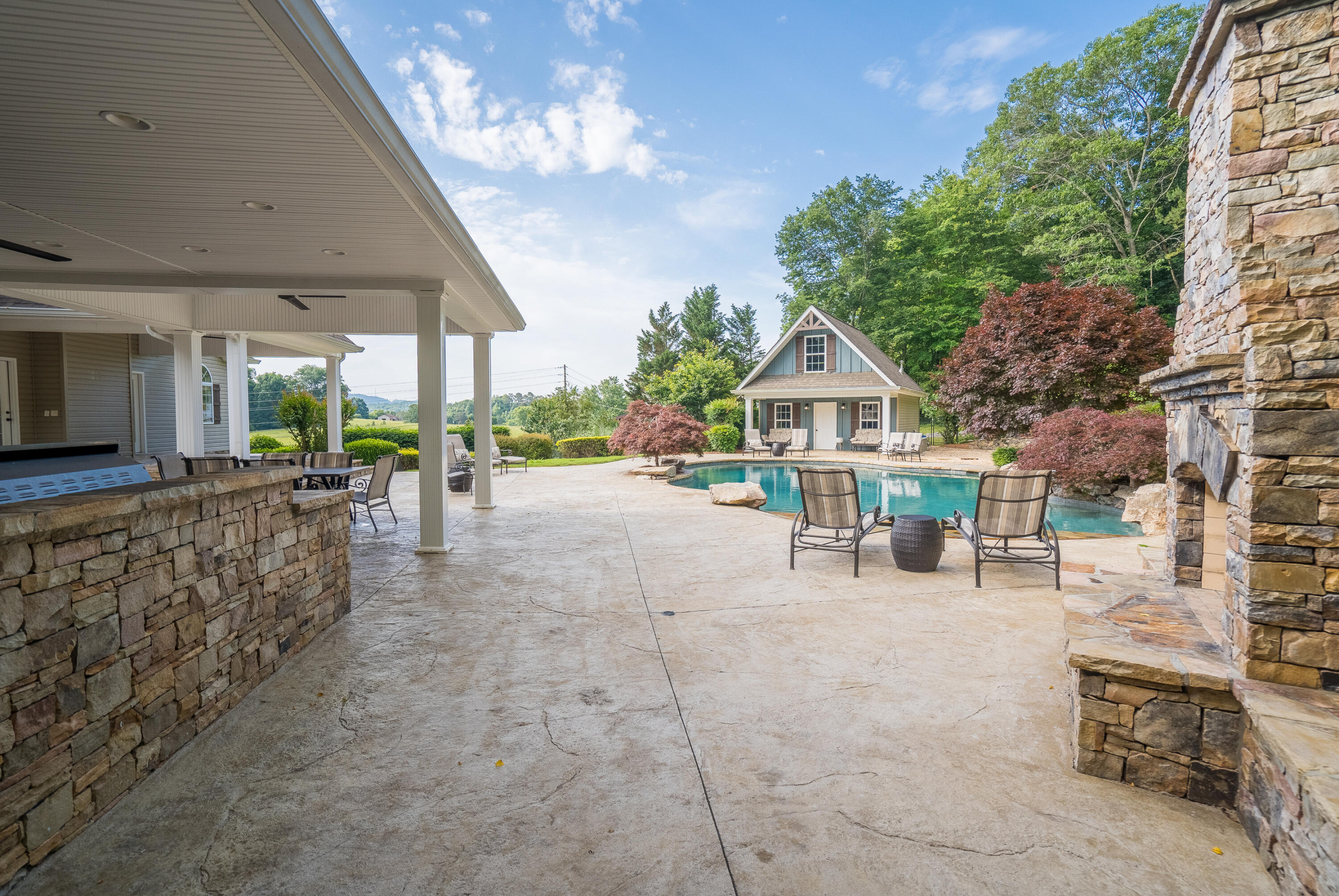 25 Deer Trail Drive