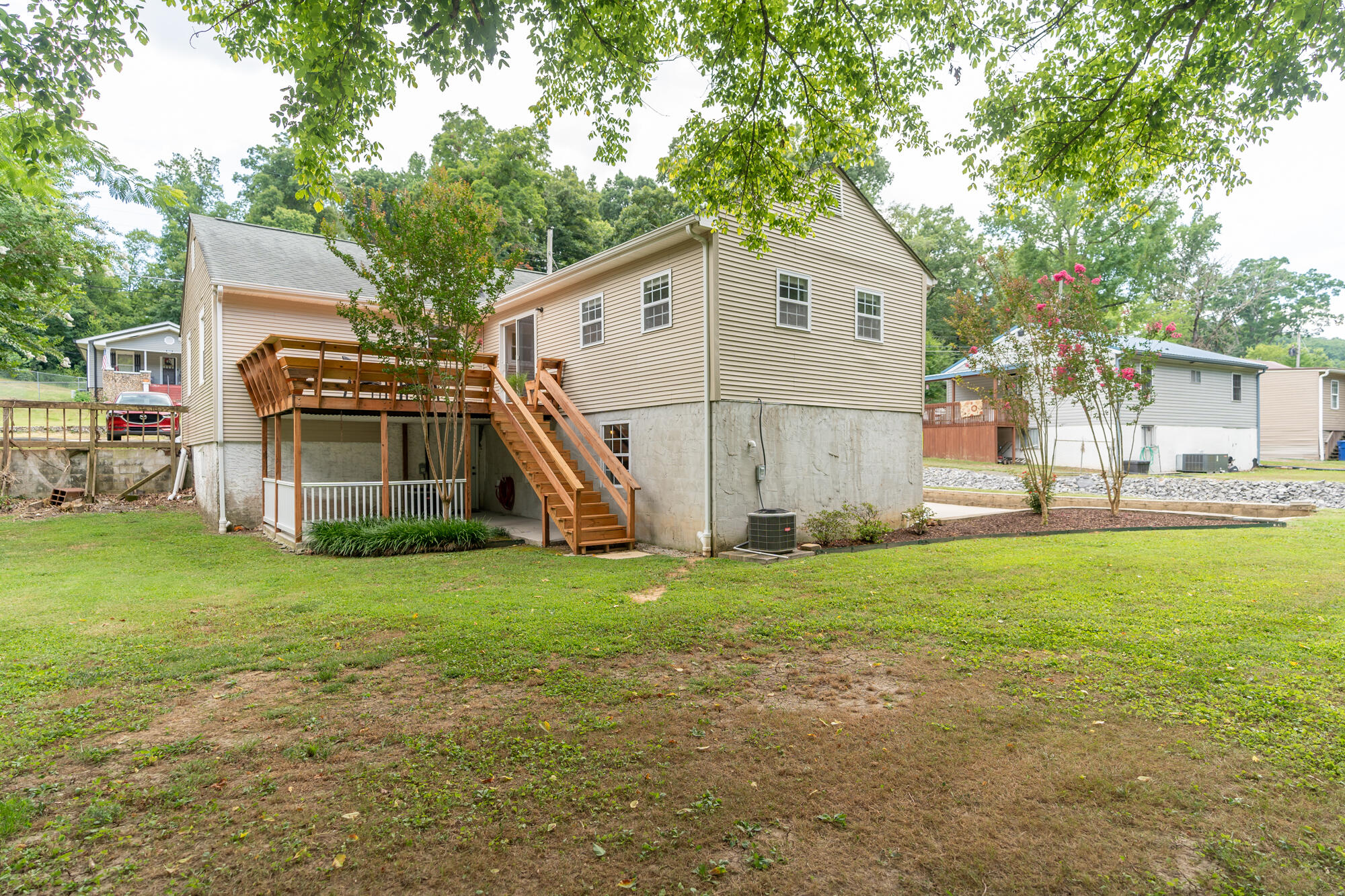 3521 Lamar Avenue