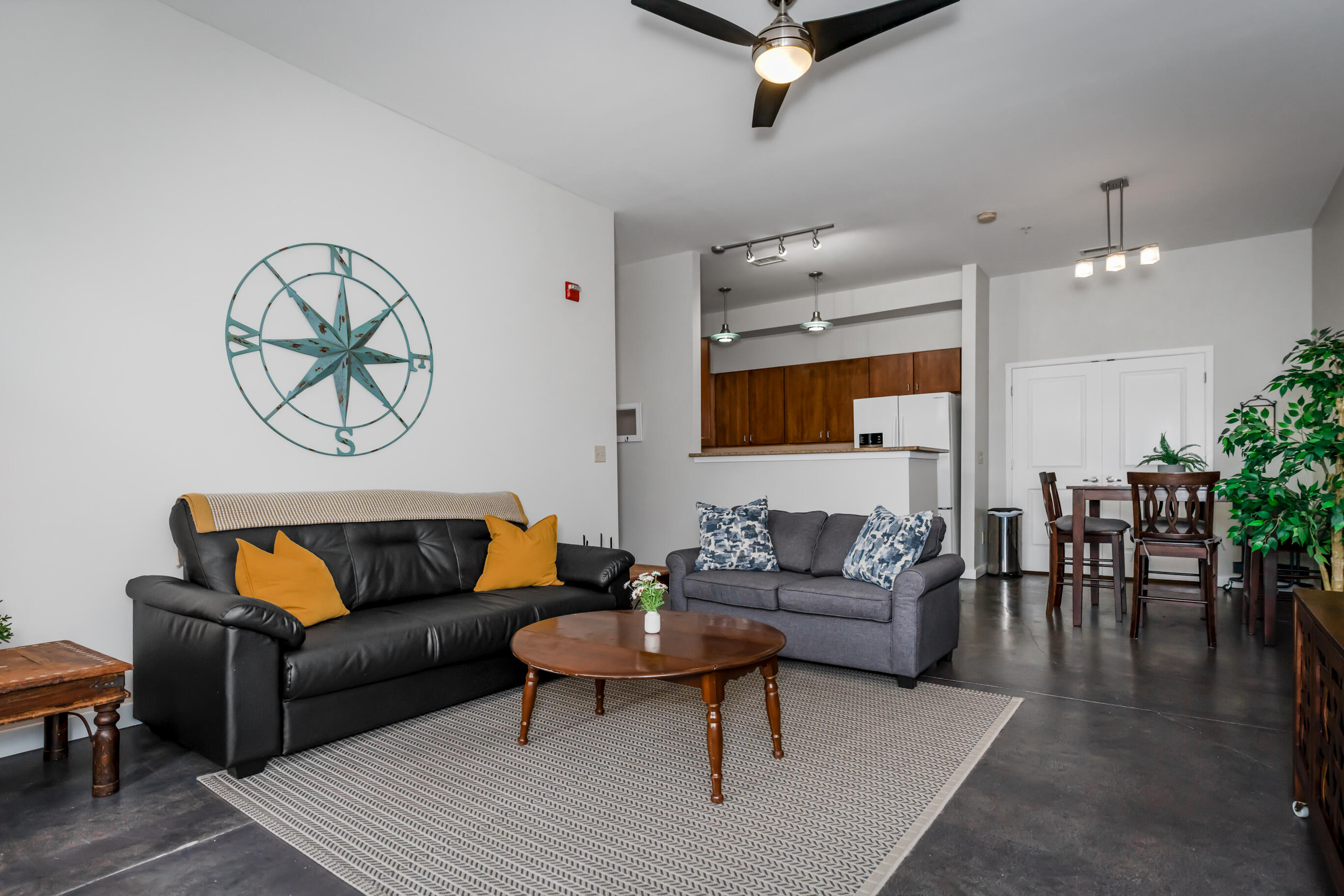 863 Flynn Street, 102